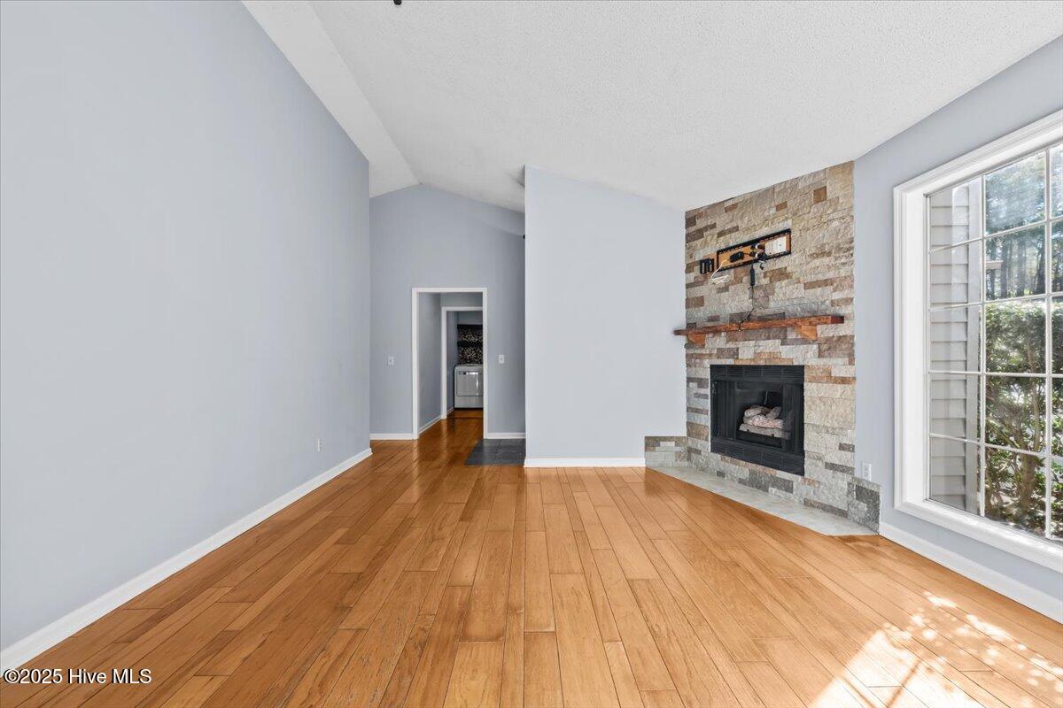 405 Spring Lake Drive Property Photo 5