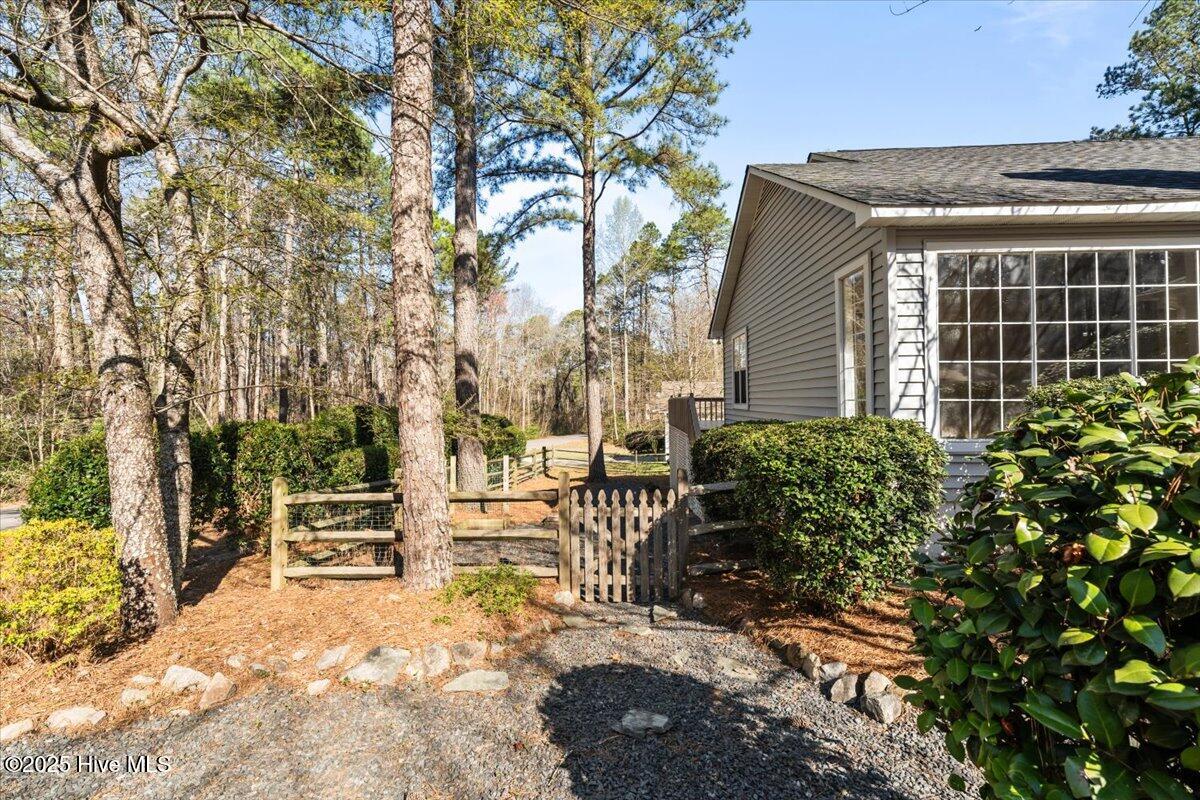 405 Spring Lake Drive Property Photo 32