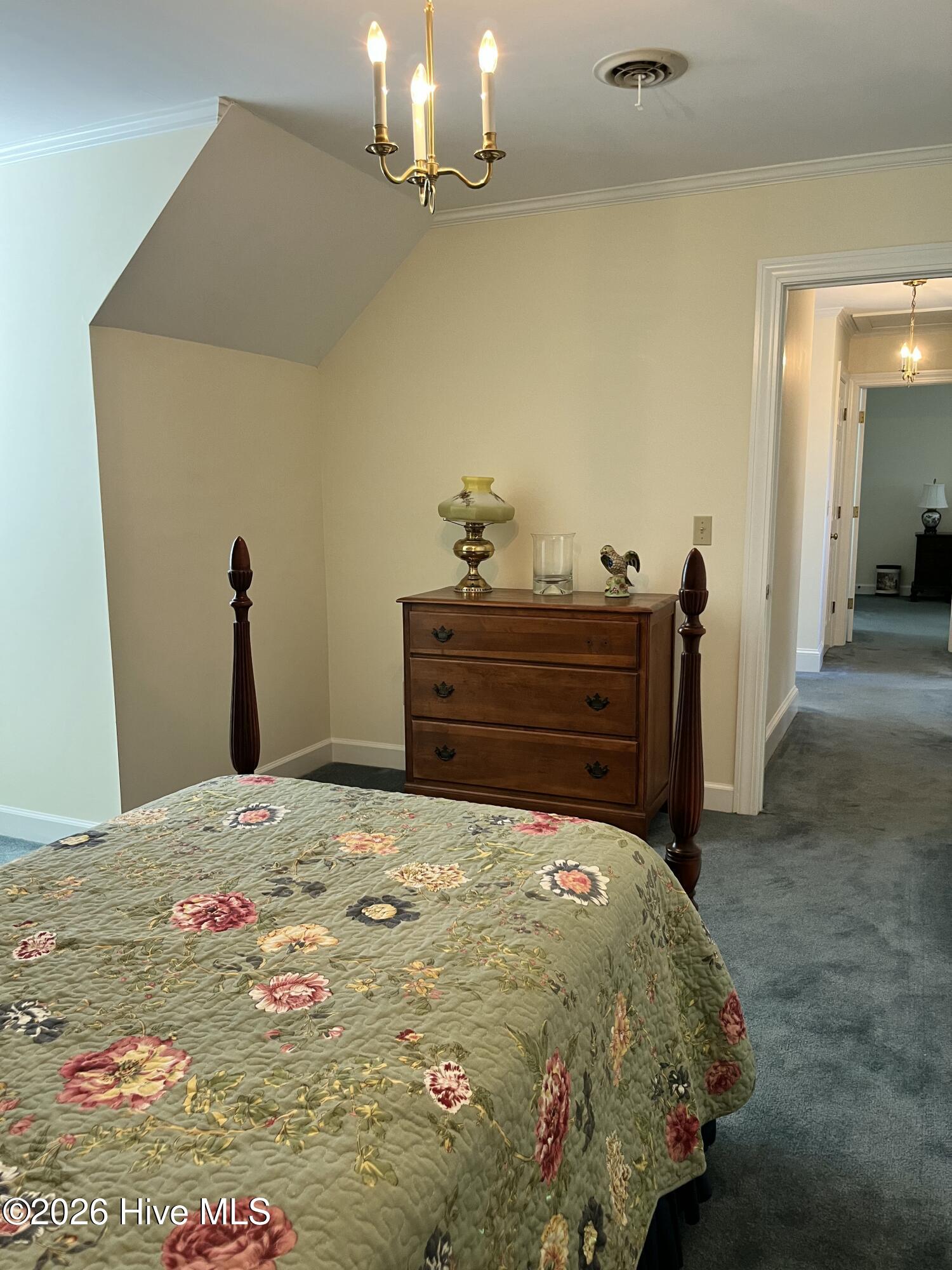 5946 May Boulevard Property Photo 9