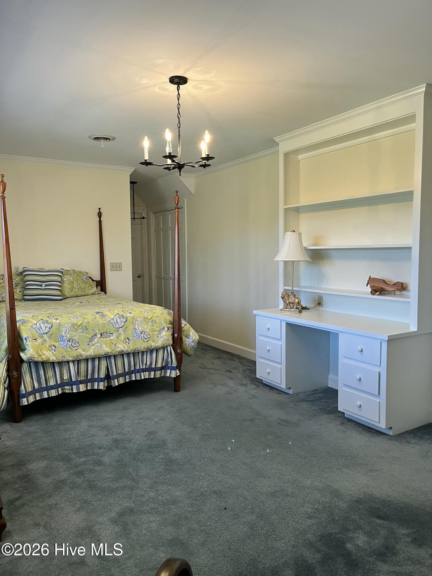 5946 May Boulevard Property Photo 11