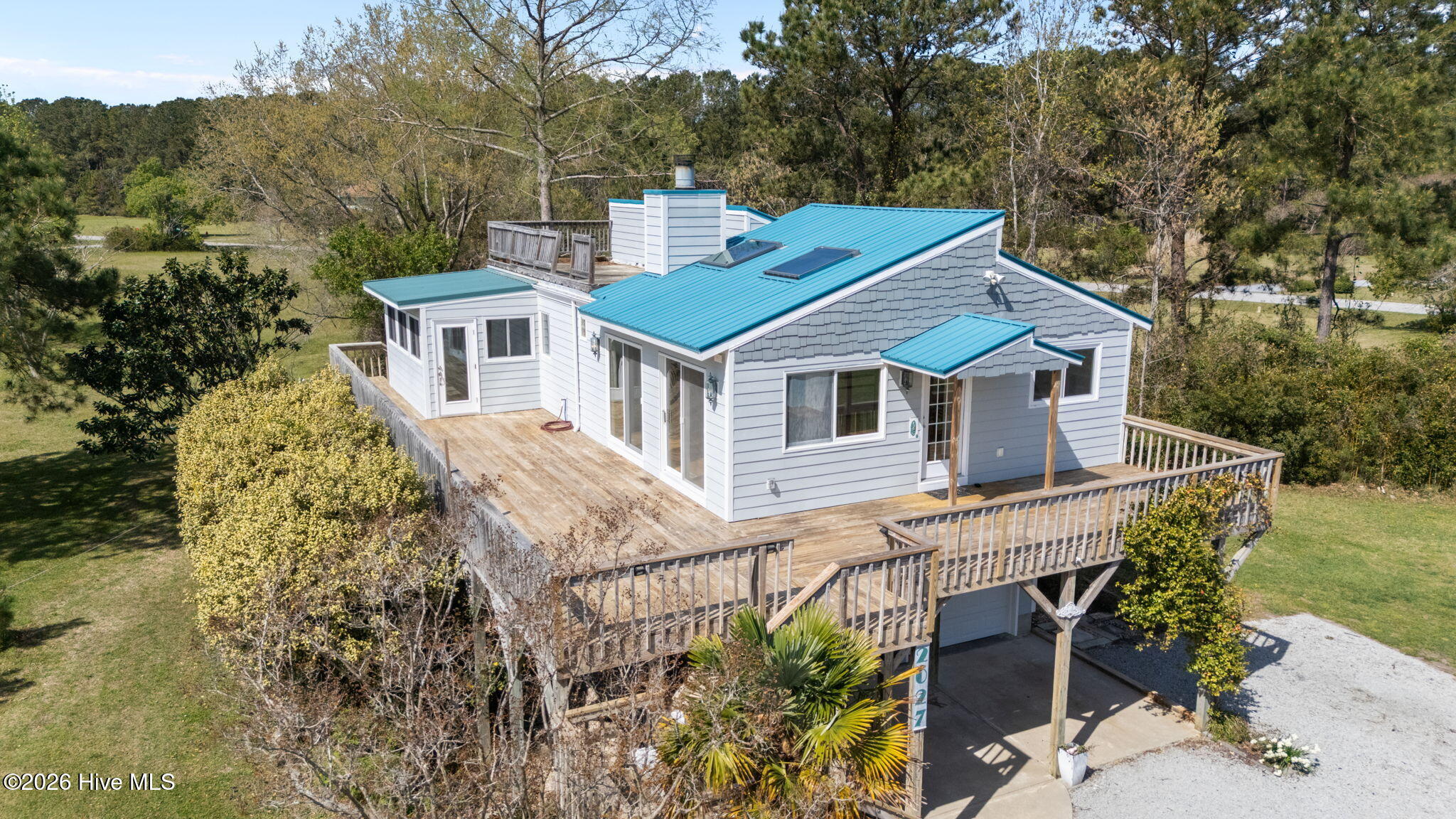 2027 Blackbeard Drive Property Photo 1
