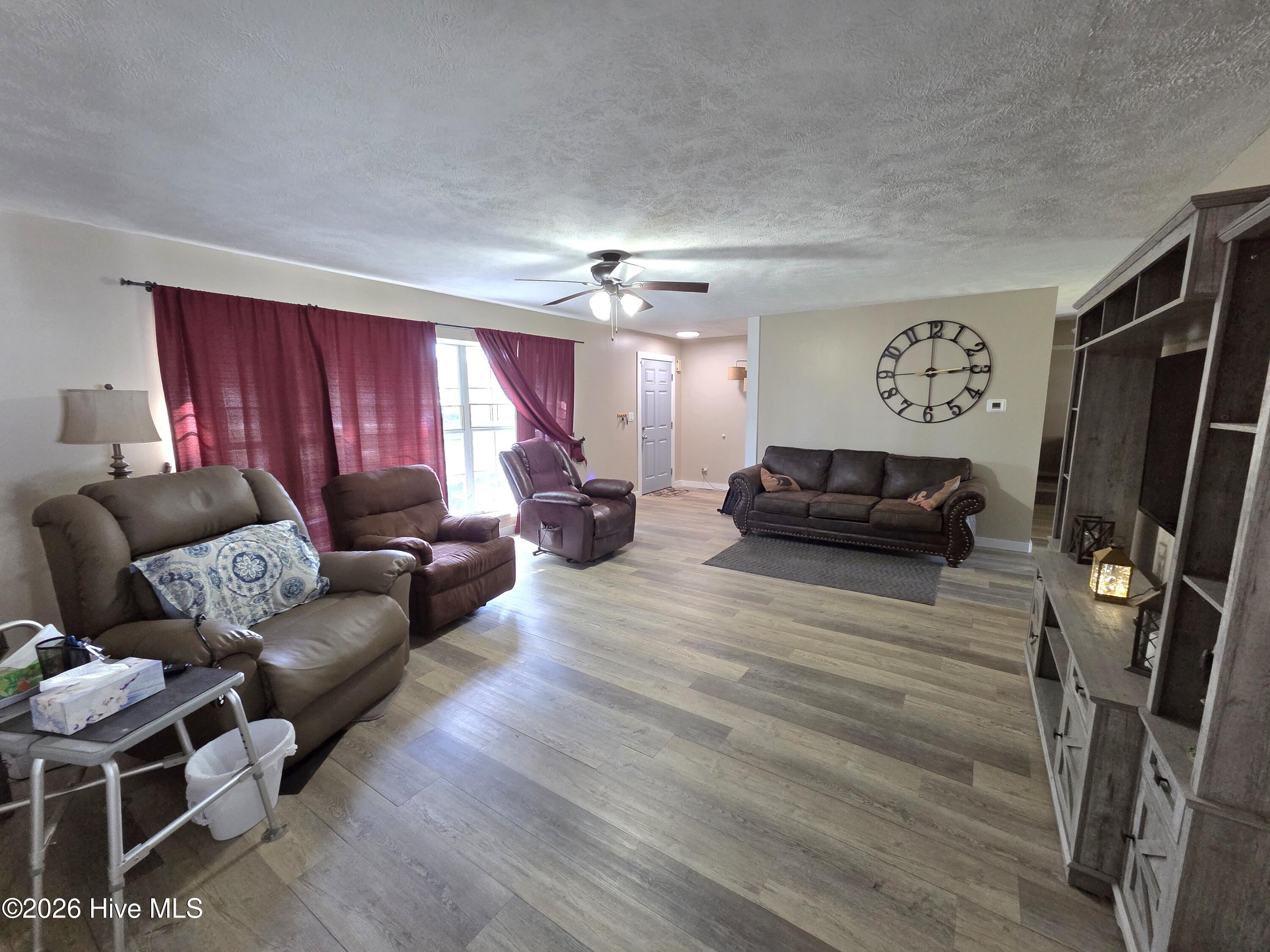 5841 Crestline Road Property Photo 2