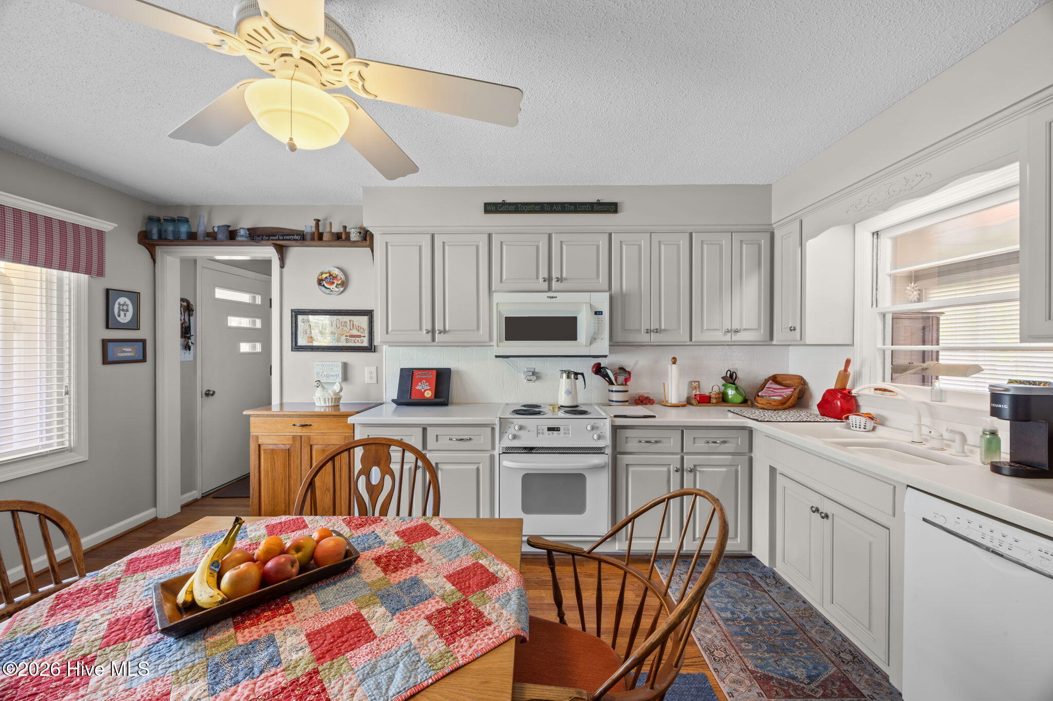 3020 Red Fox Road Property Photo 3