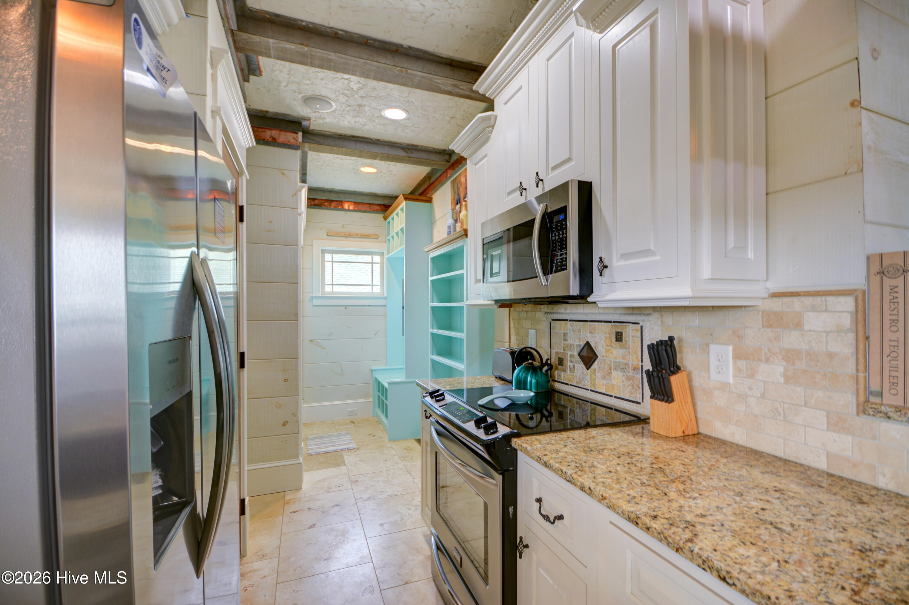 2333 New River Inlet Road Property Photo 8