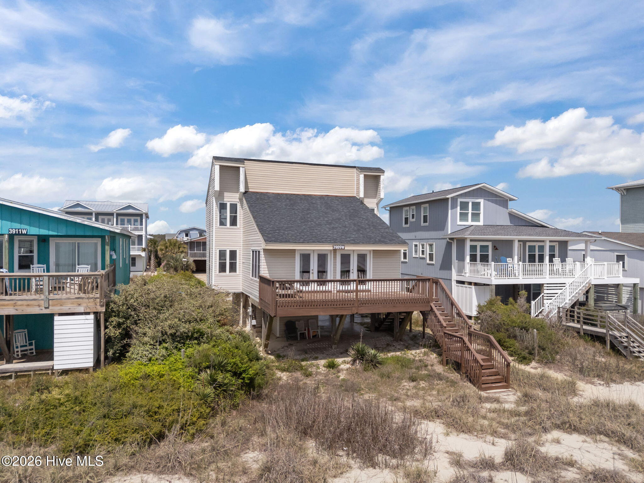 3909 W Beach Drive Property Photo 10