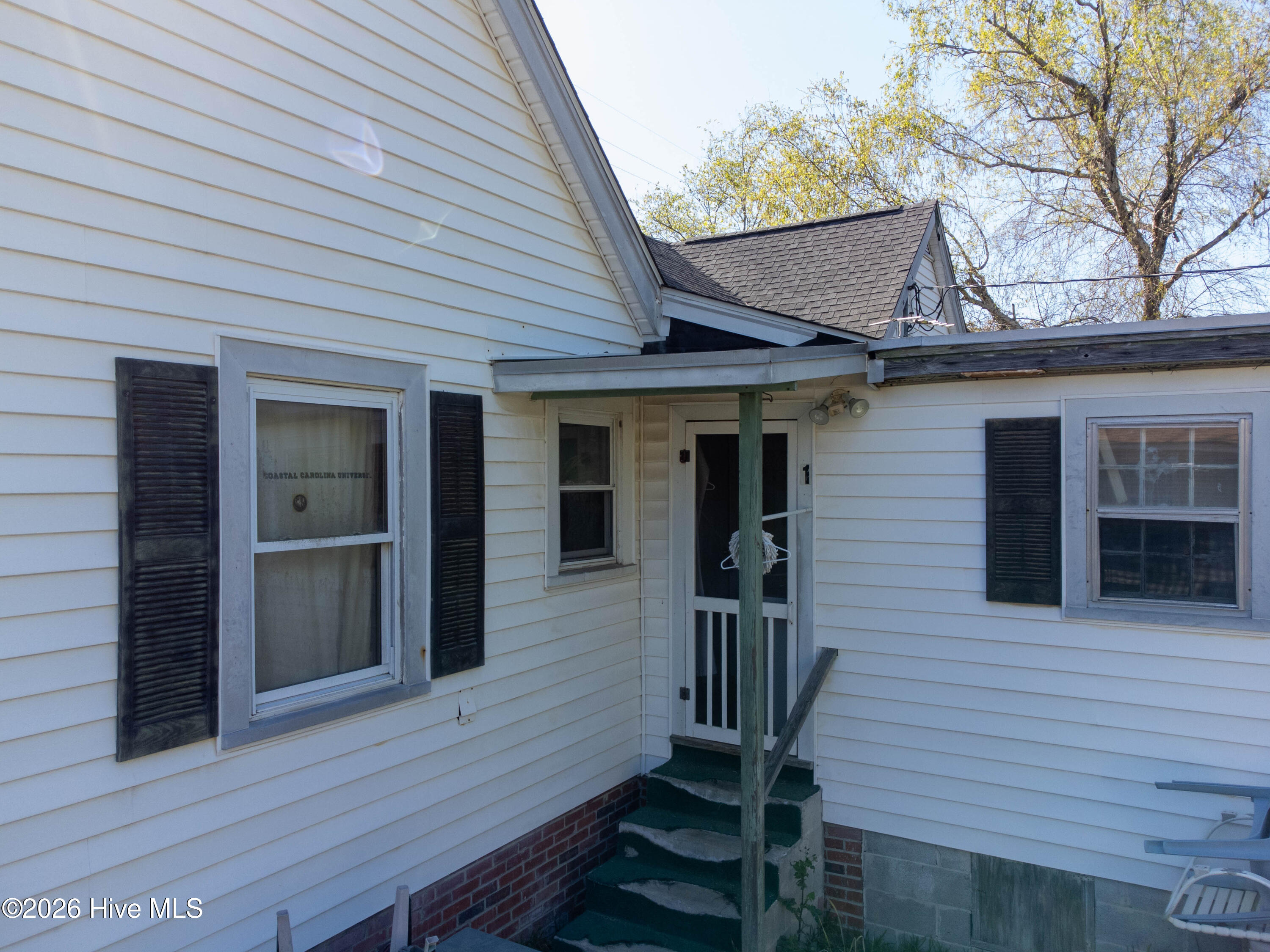 406 13th Avenue S Property Photo 5