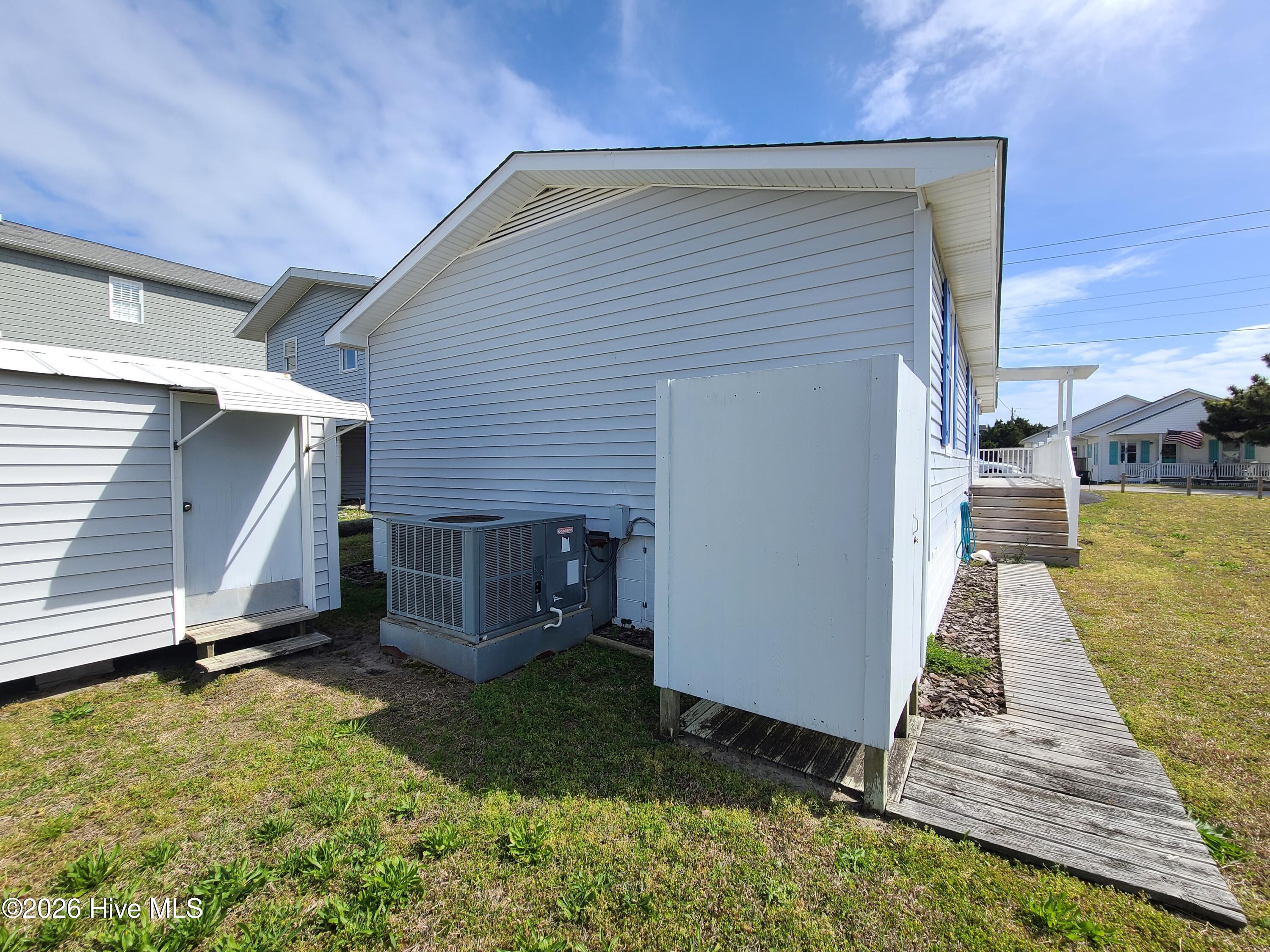 308 W Bogue Boulevard Property Photo 7