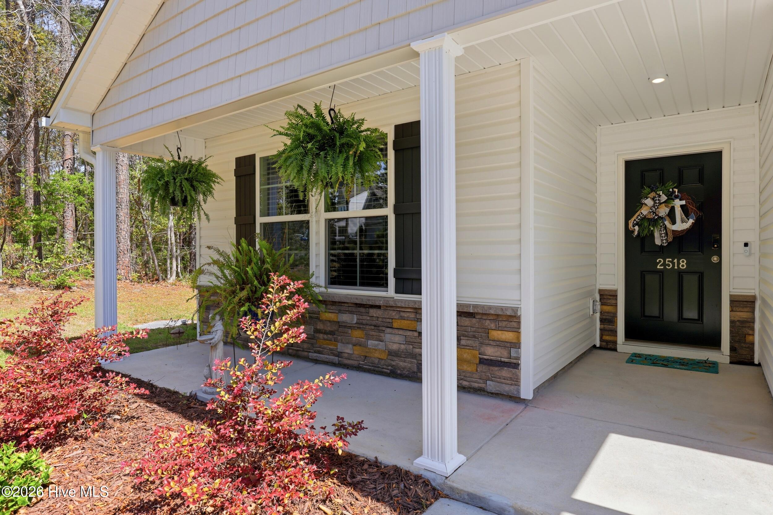 2518 Sardis Drive Se Property Photo 3