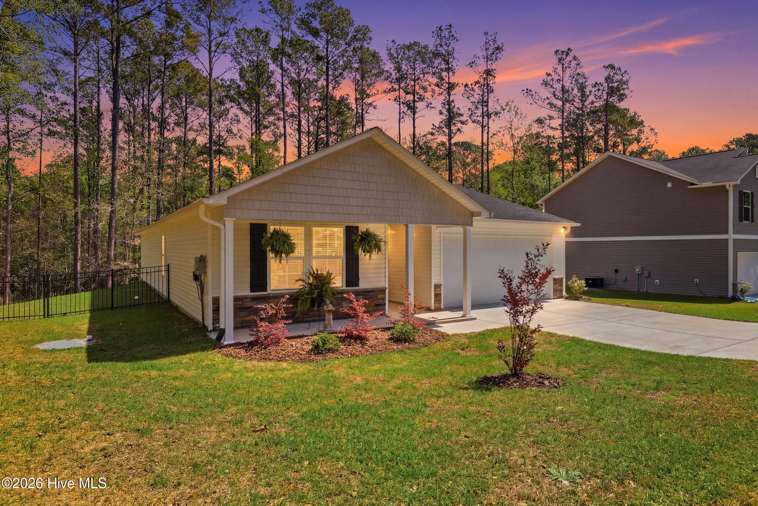2518 Sardis Drive Se Property Photo 6