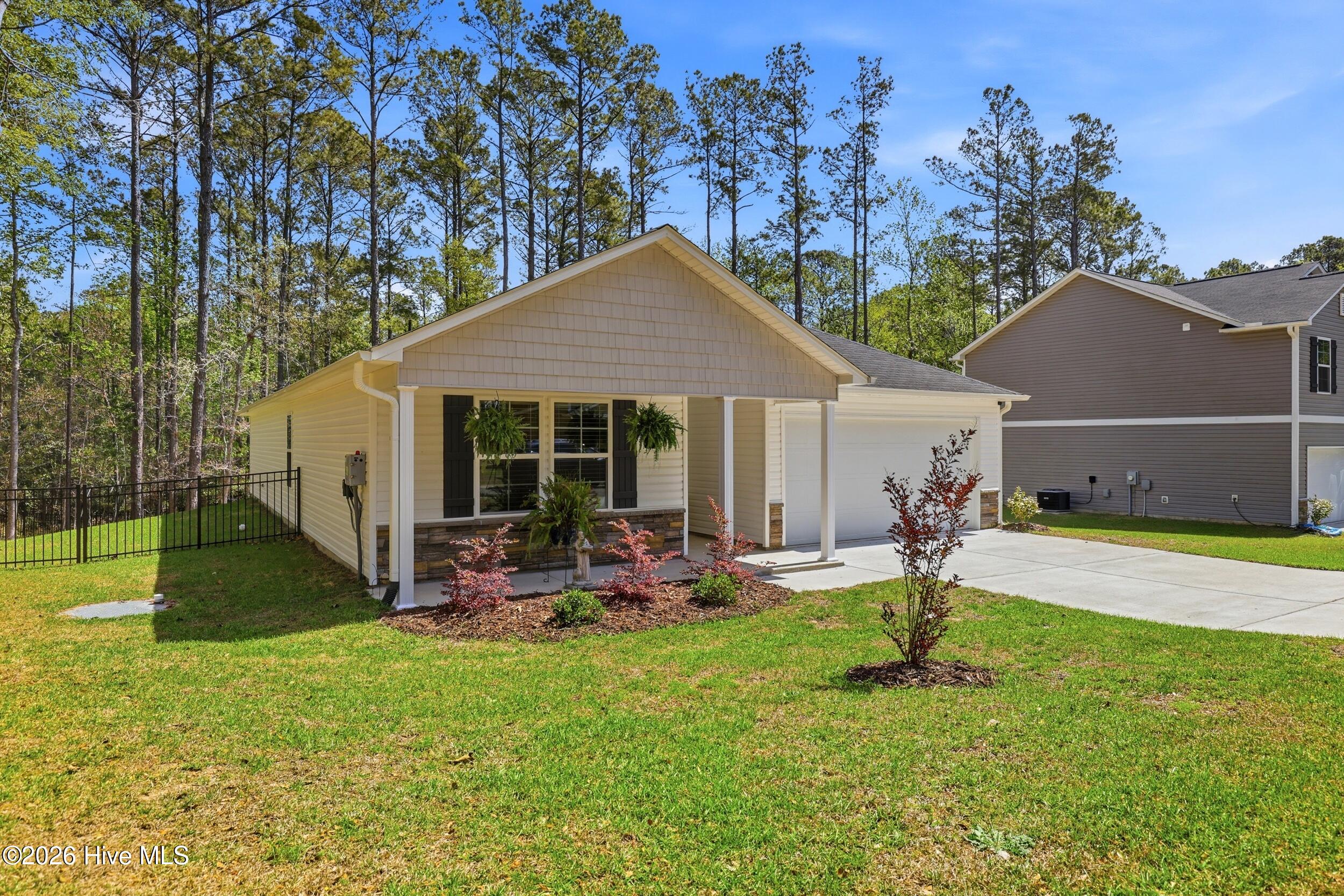 2518 Sardis Drive Se Property Photo 7