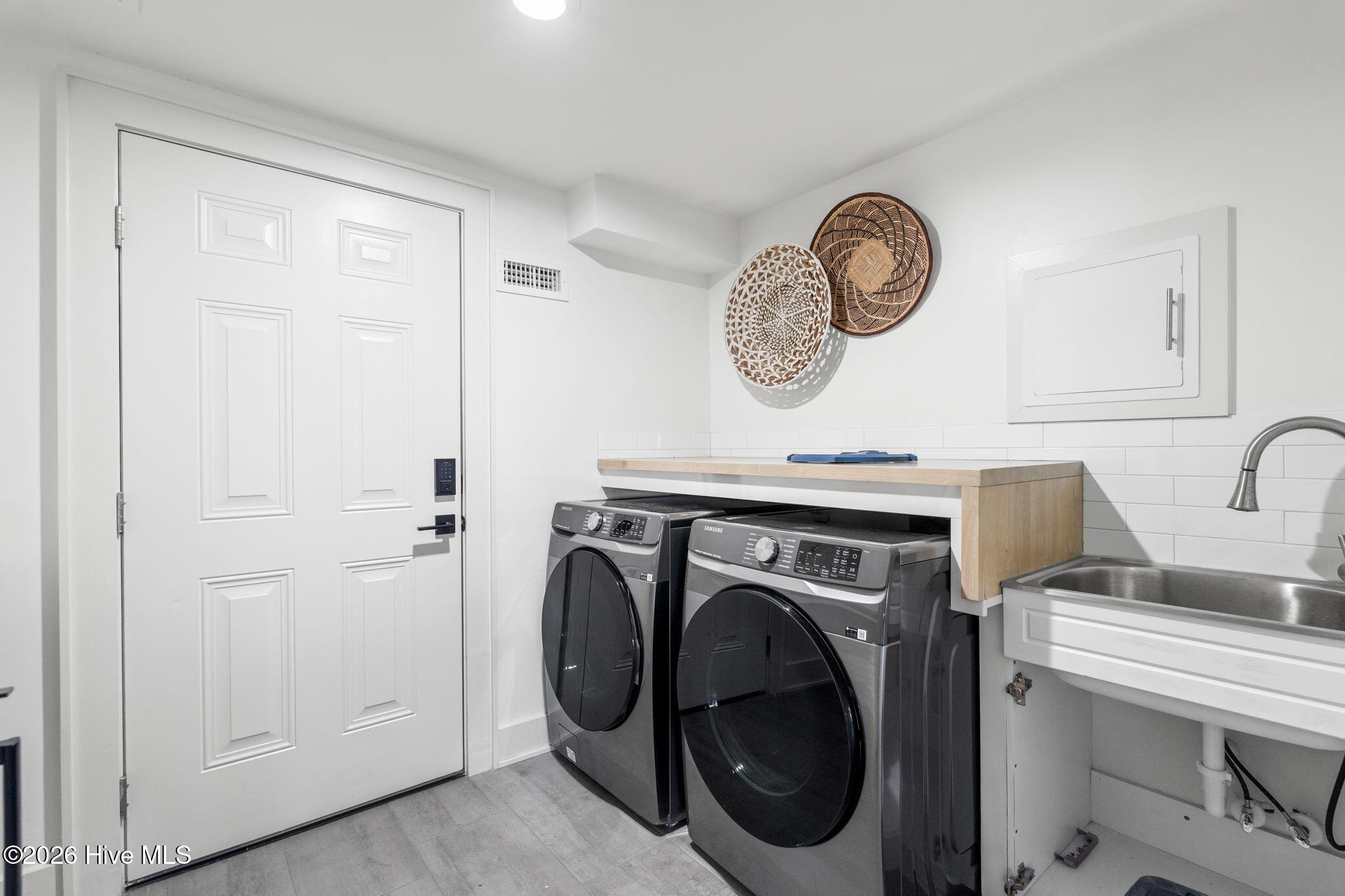 305 Sumter Avenue Property Photo 33