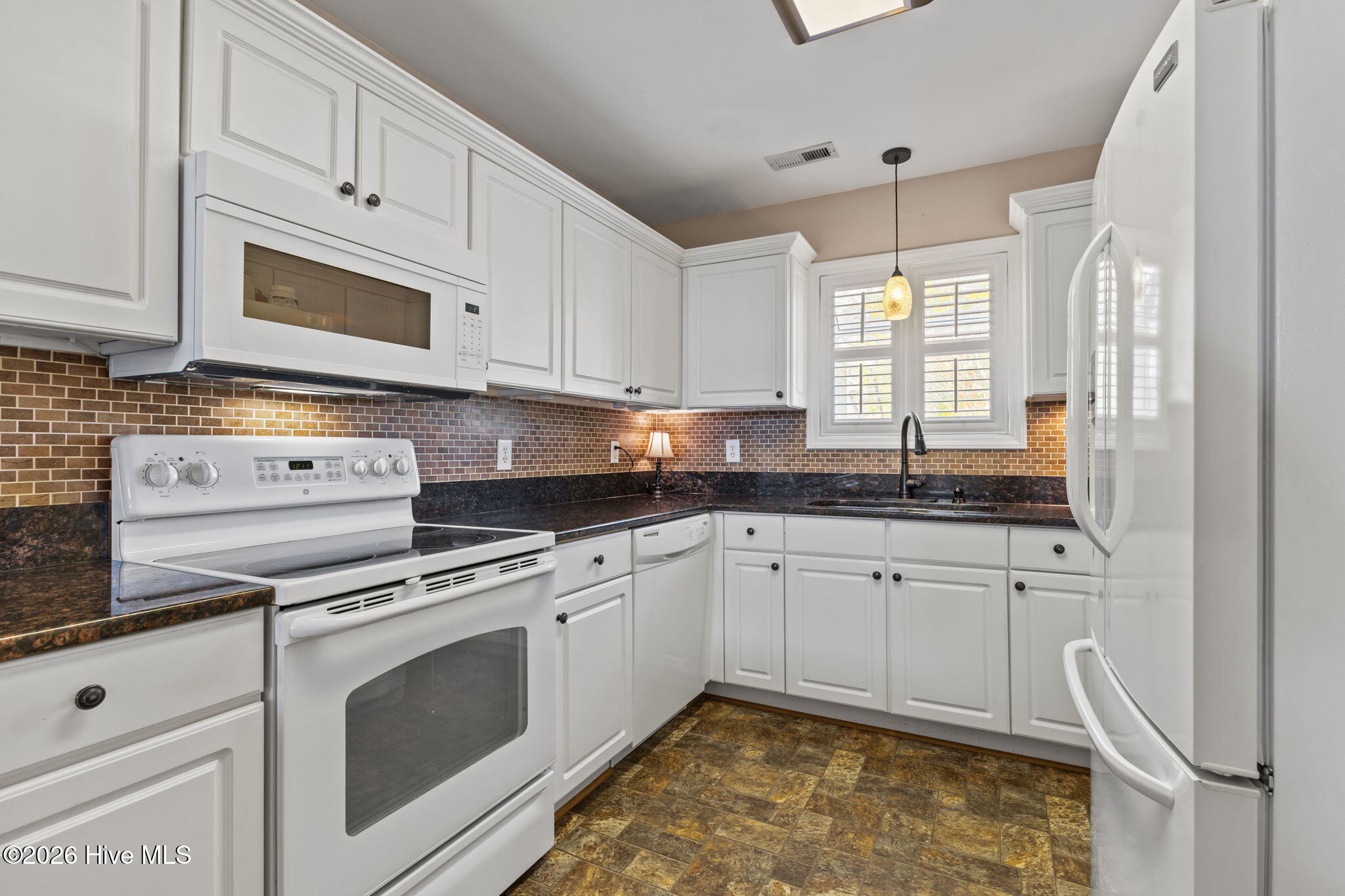1202 Cedarwood Village Property Photo 15
