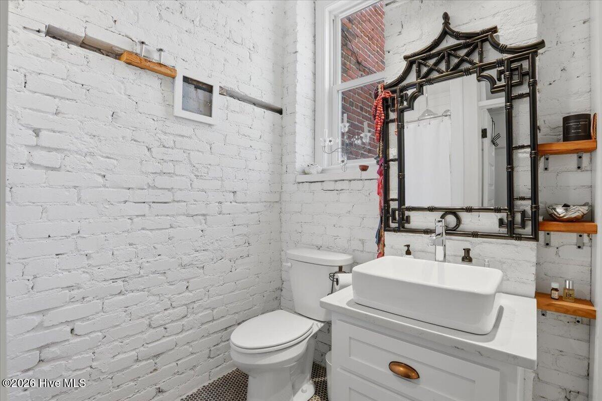 127 Barnes Street W Property Photo 45