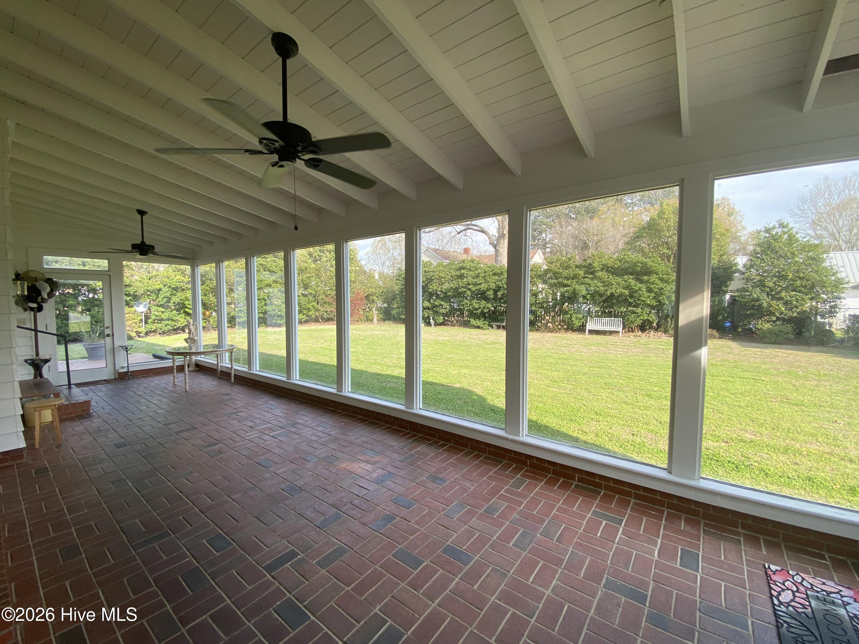 214 E Nash Street Property Photo 27