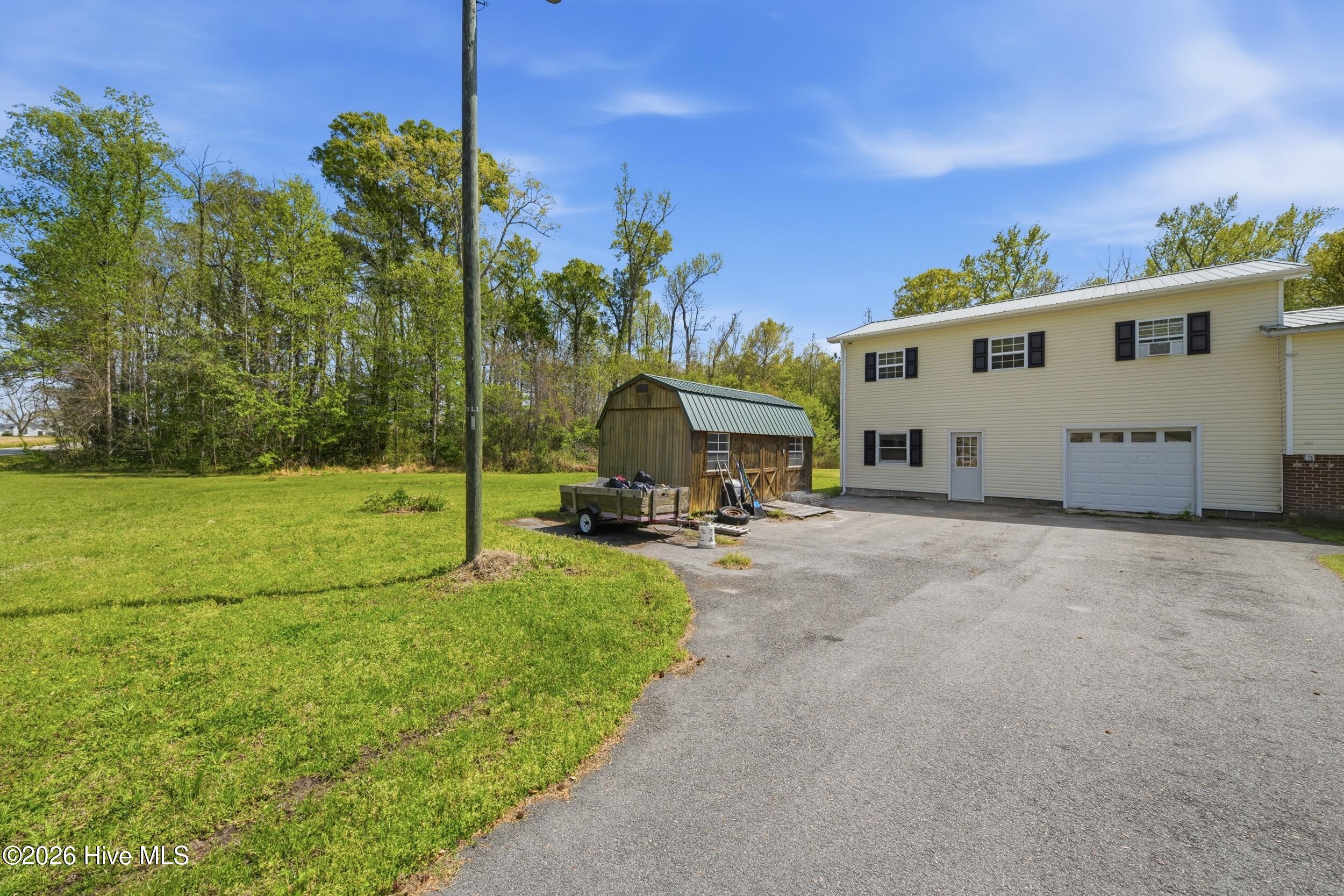 594 Drum Hill Road Property Photo 4