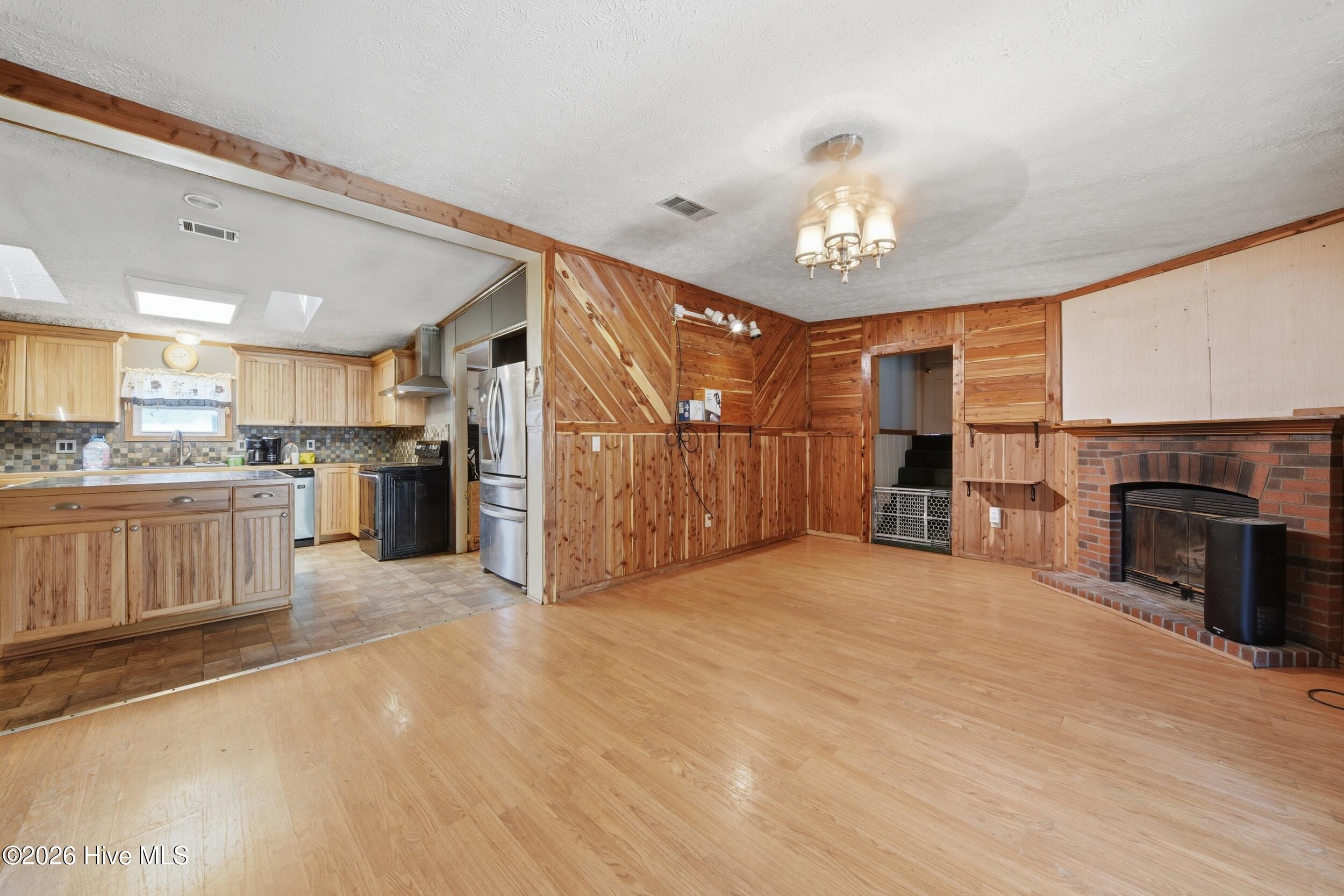 594 Drum Hill Road Property Photo 7