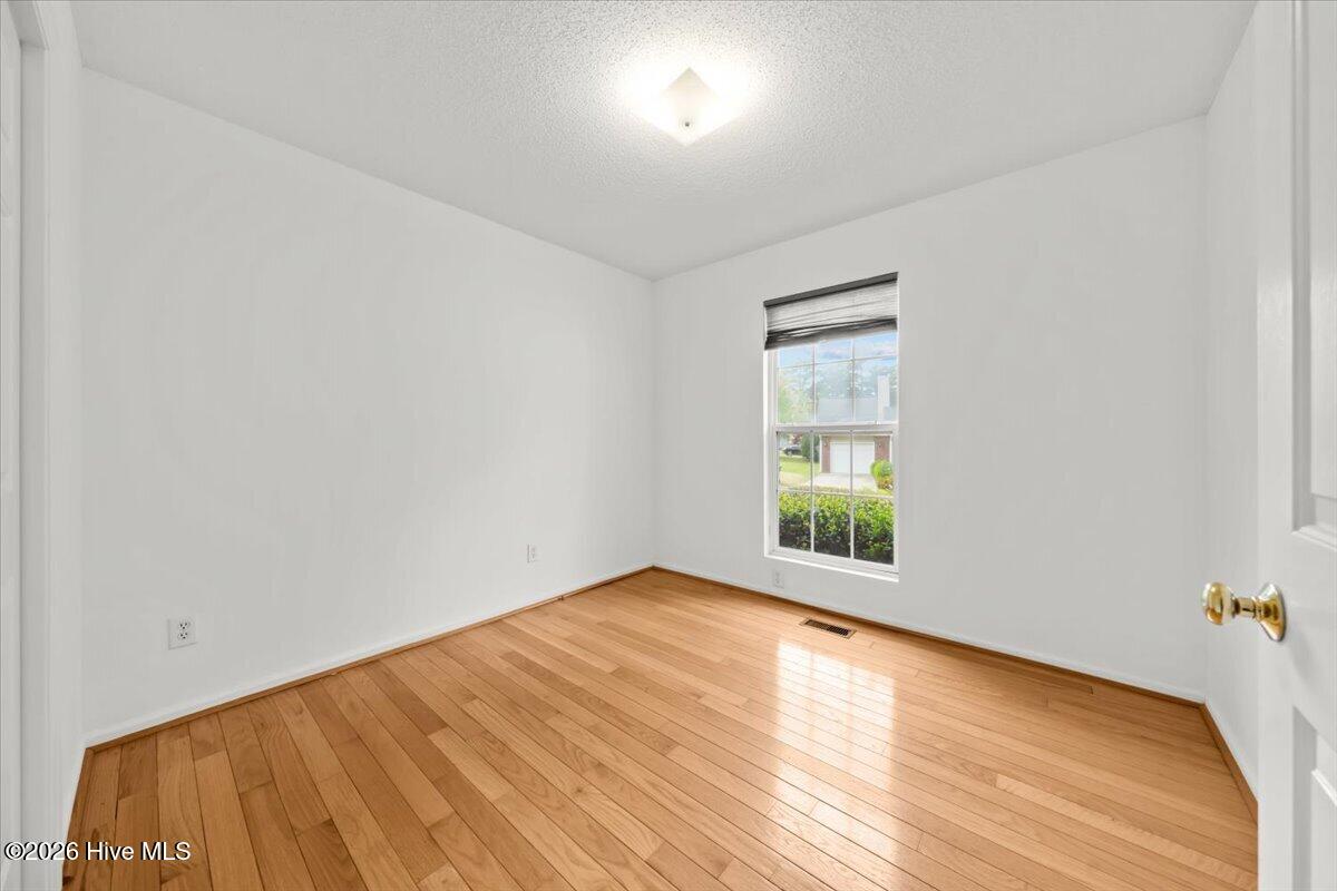 118 Kensington Way Property Photo 10