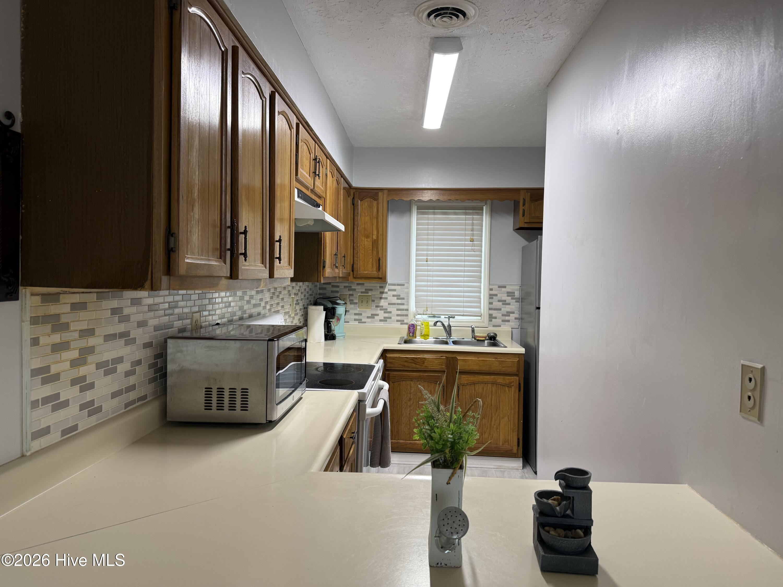 940 Linden Road Unit 10 Property Photo 3