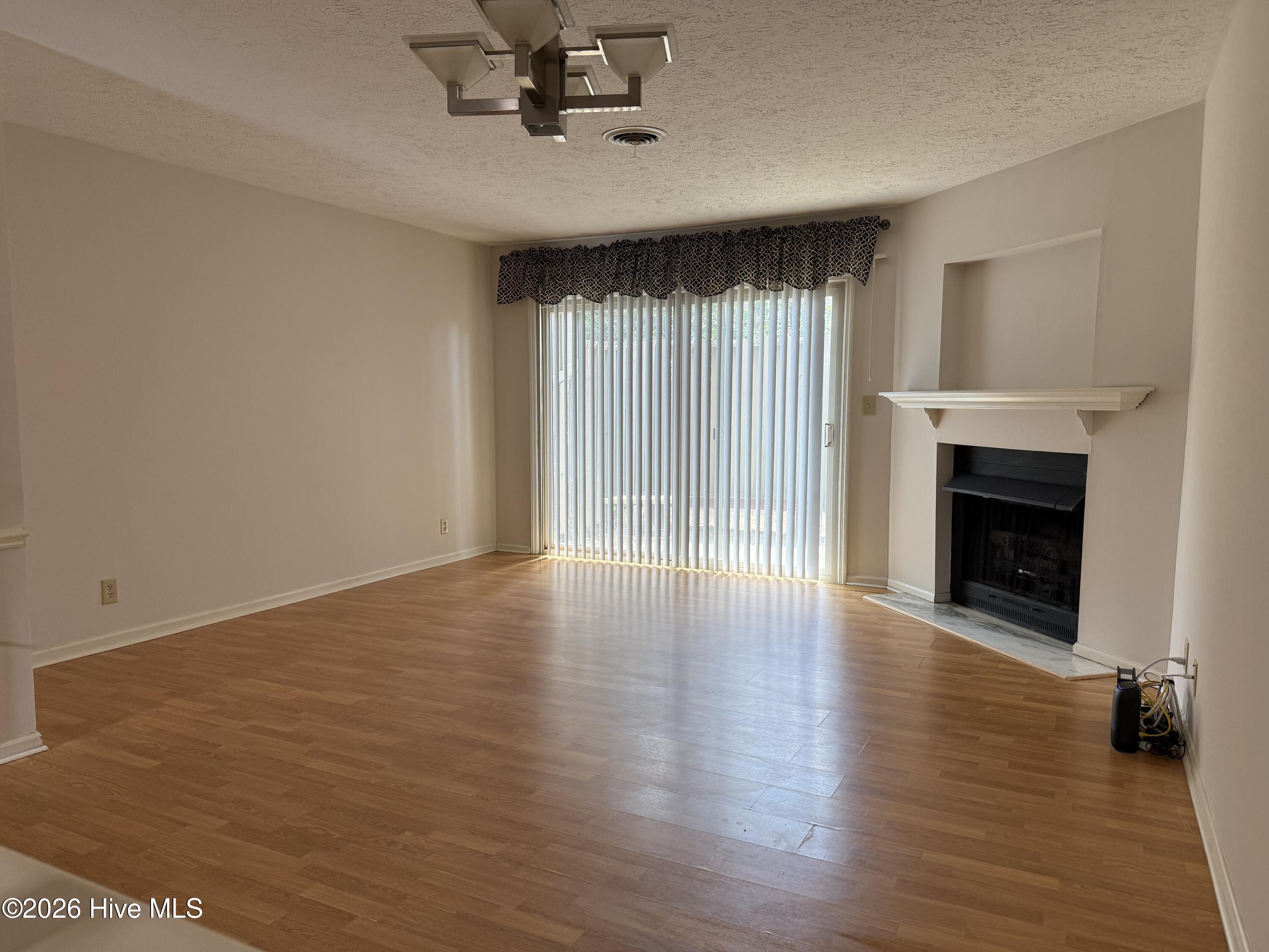 940 Linden Road Unit 10 Property Photo 5
