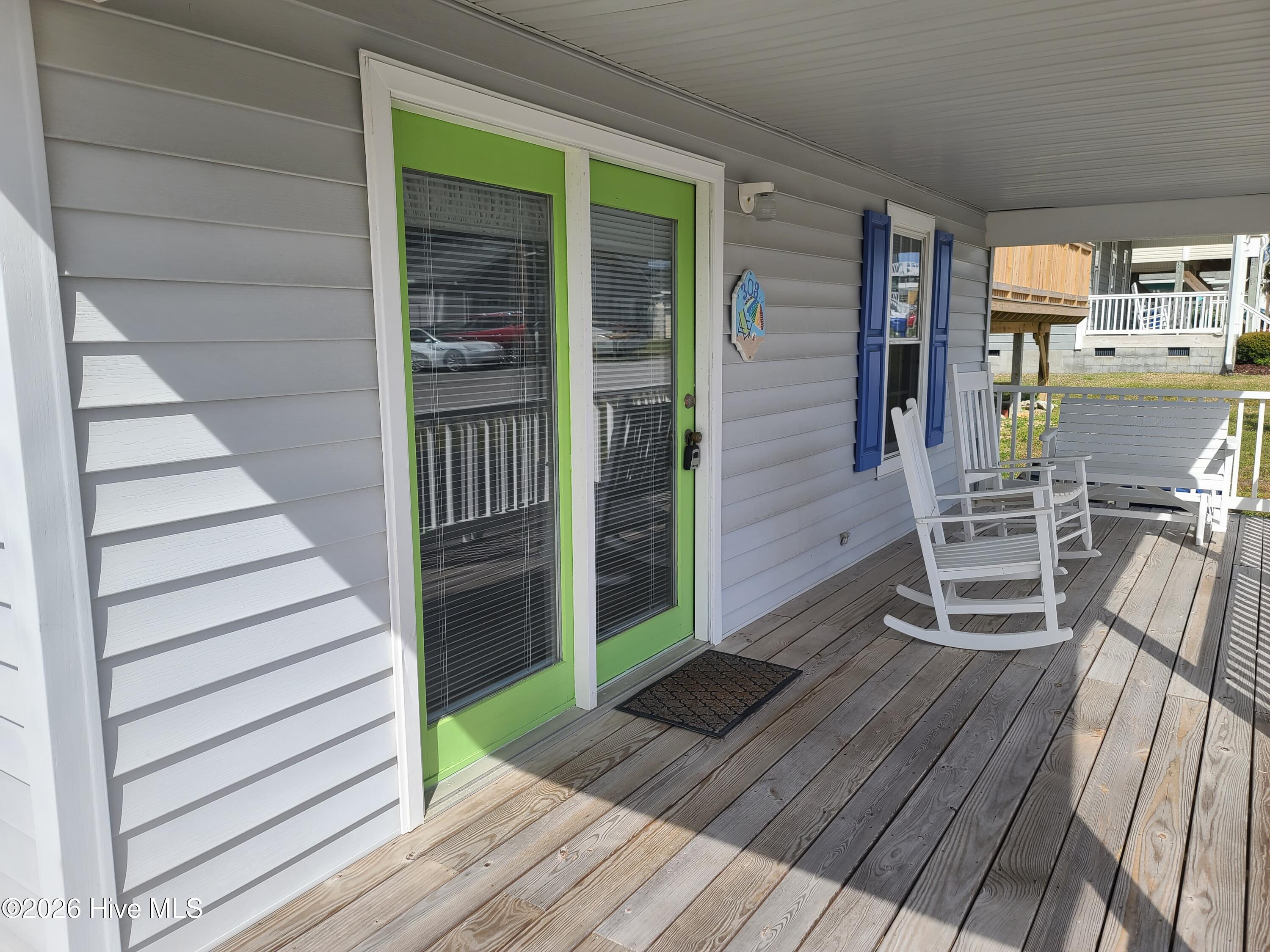 308 W Bogue Boulevard Property Photo 5