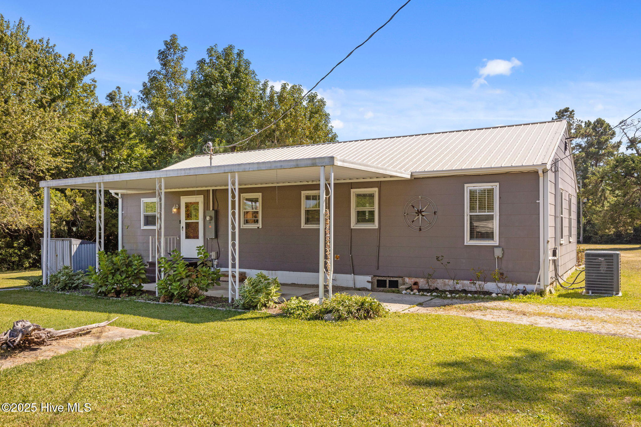 376 Shell Road Property Photo 2