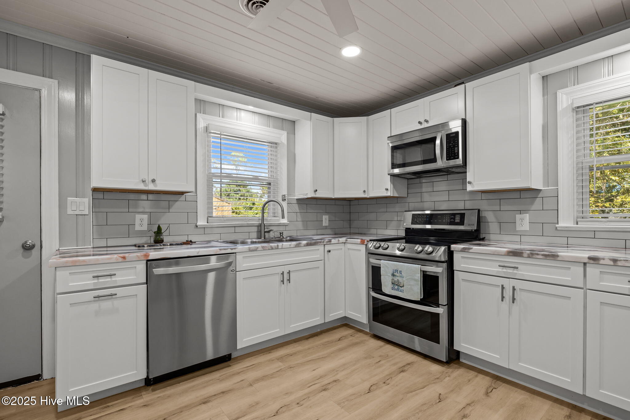 376 Shell Road Property Photo 5