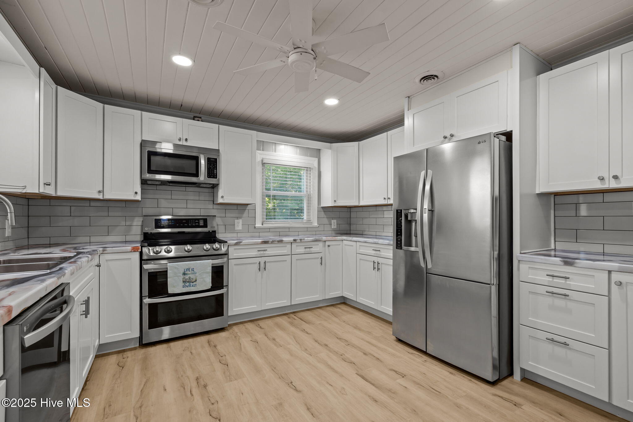376 Shell Road Property Photo 6