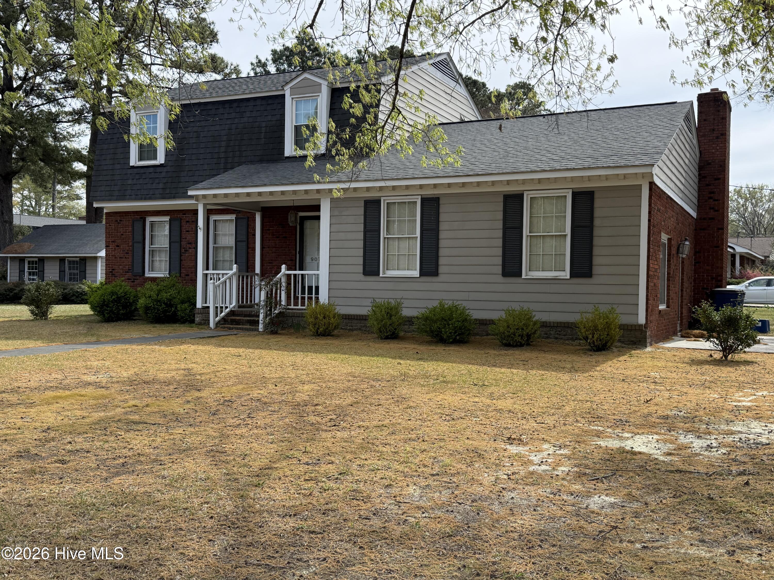 907 Chestnut Drive