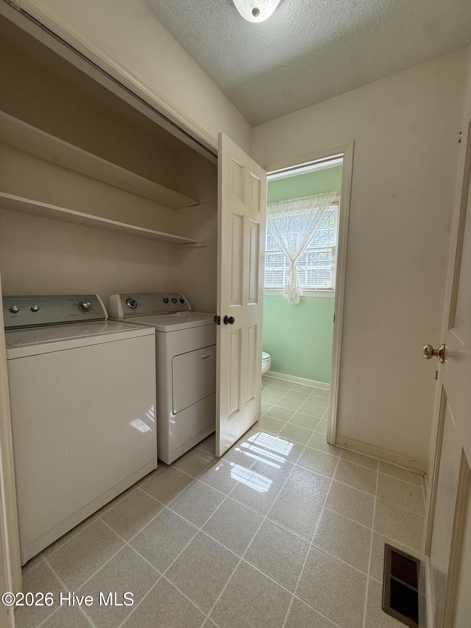 907 Chestnut Drive Property Photo 24