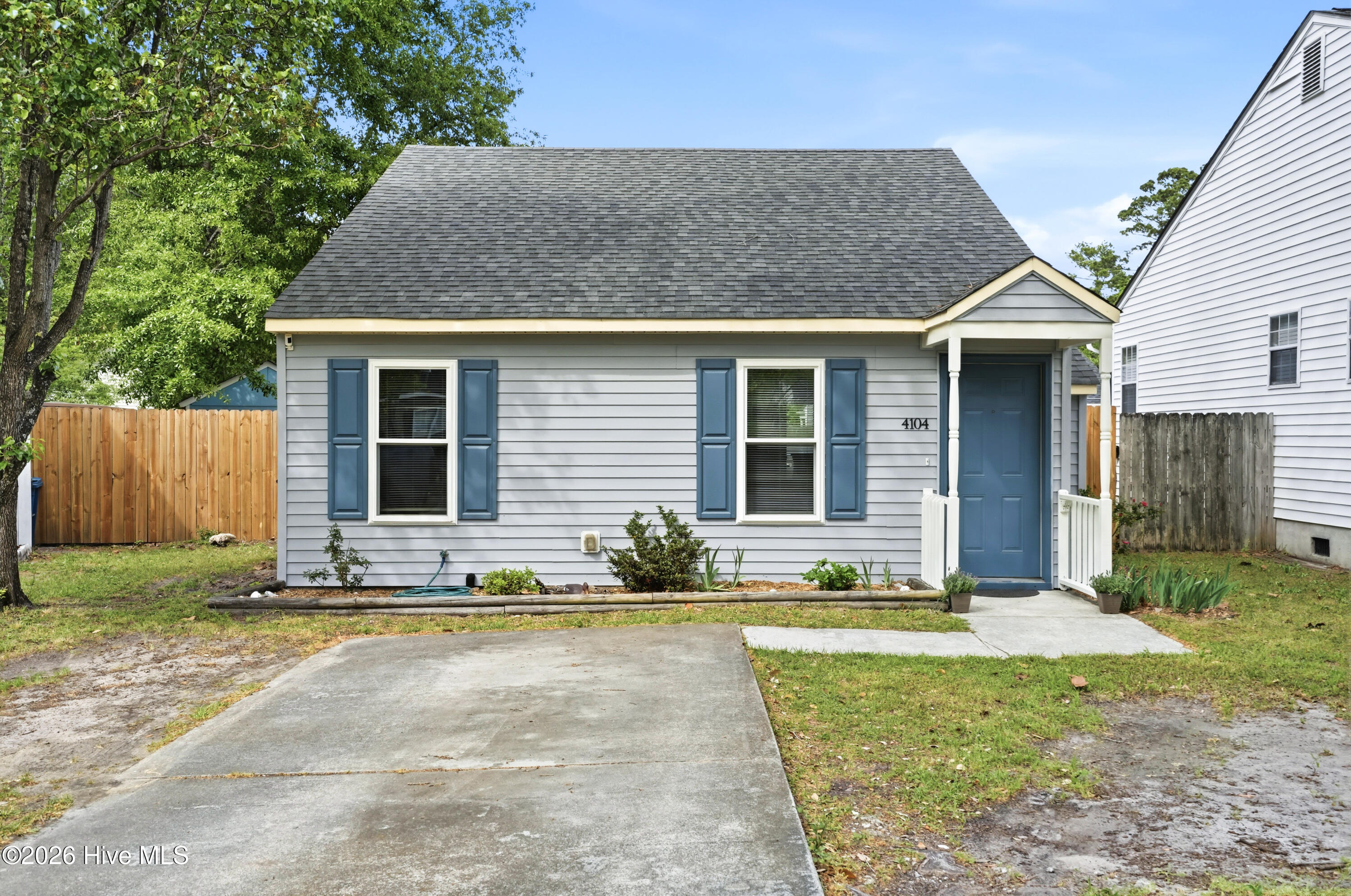 4104 Winterberry Court Property Photo 1