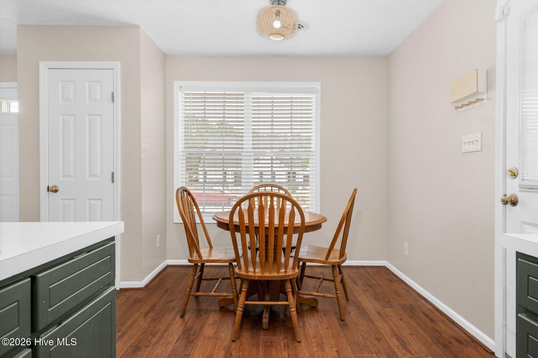 4721 Honeysuckle Lane Property Photo 8