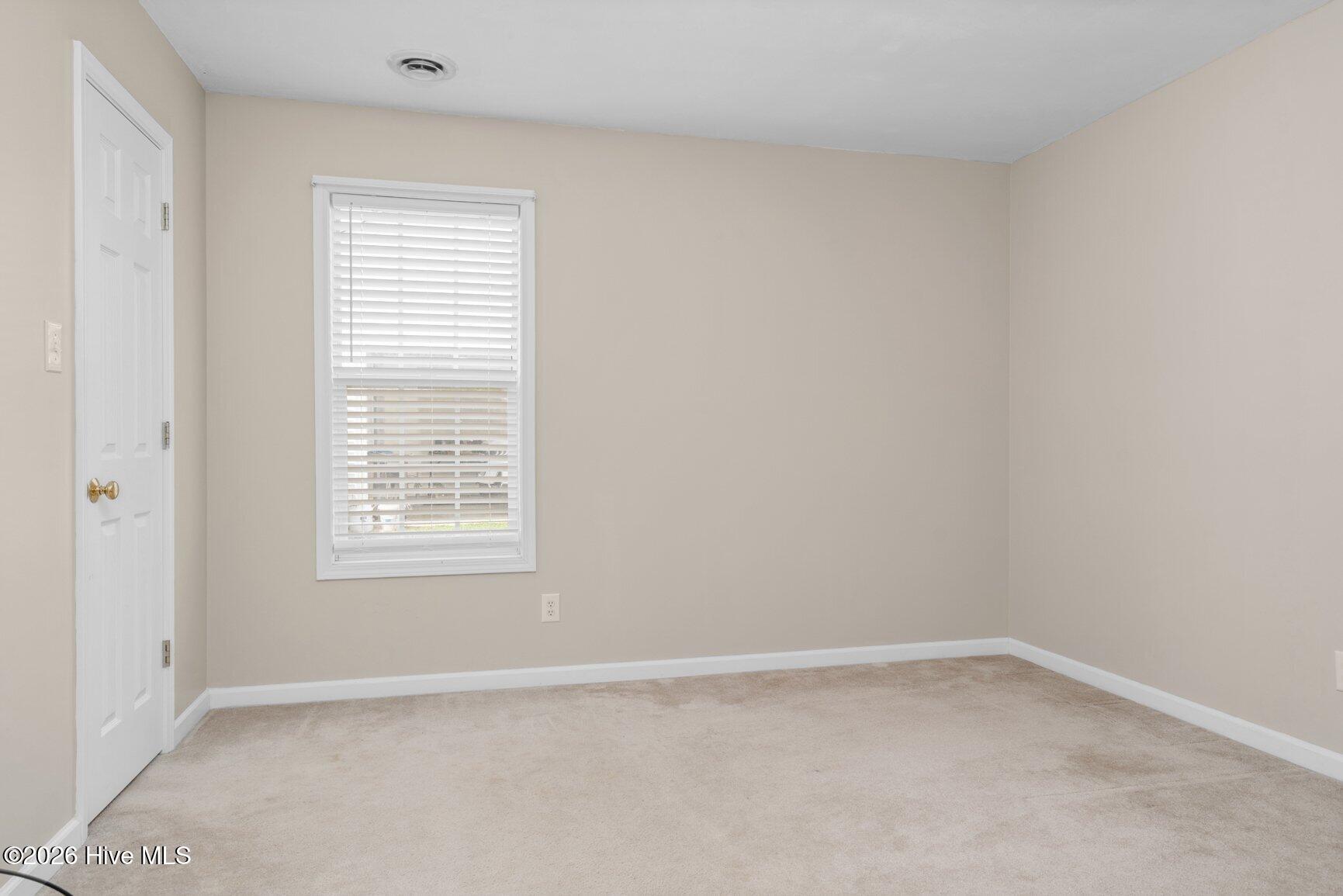 4721 Honeysuckle Lane Property Photo 12