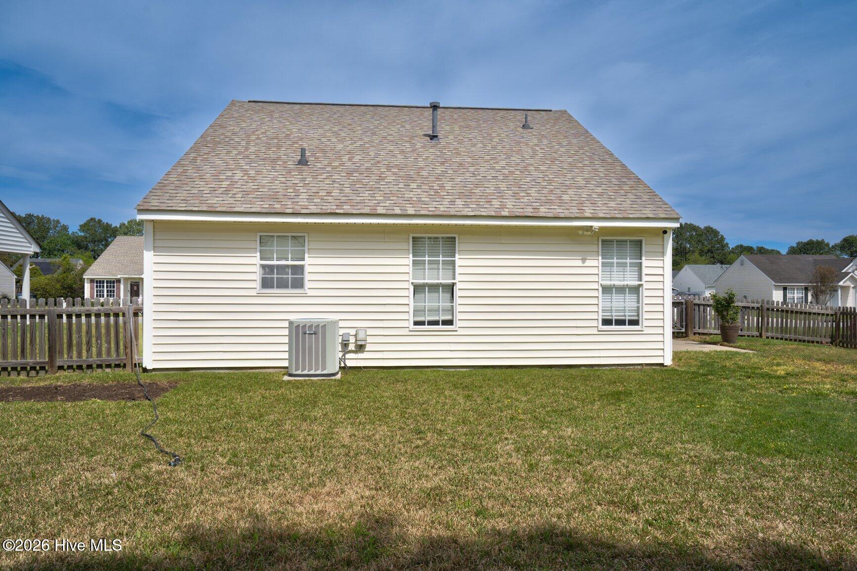 4721 Honeysuckle Lane Property Photo 23
