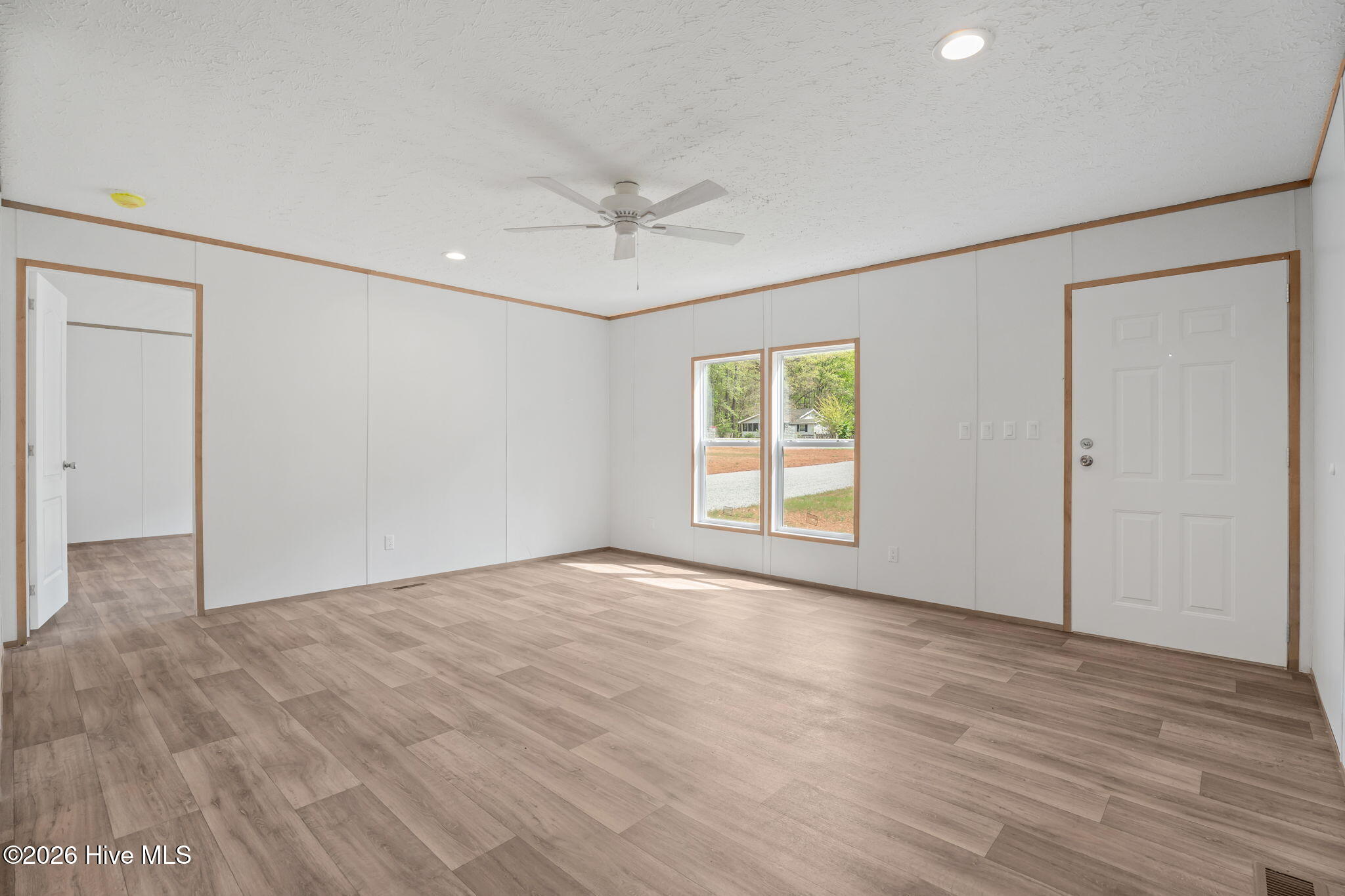 1735 Lynch Road Property Photo 7