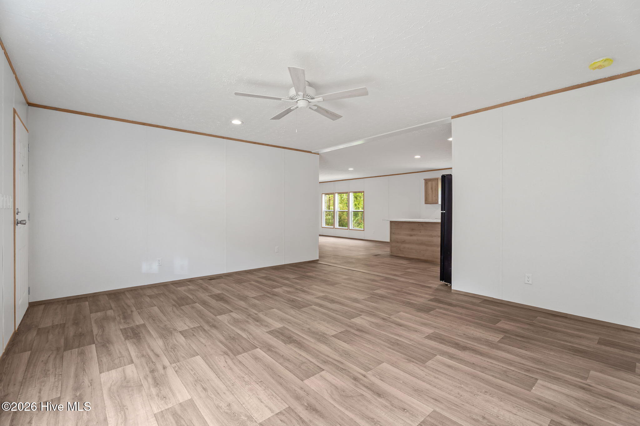 1735 Lynch Road Property Photo 8