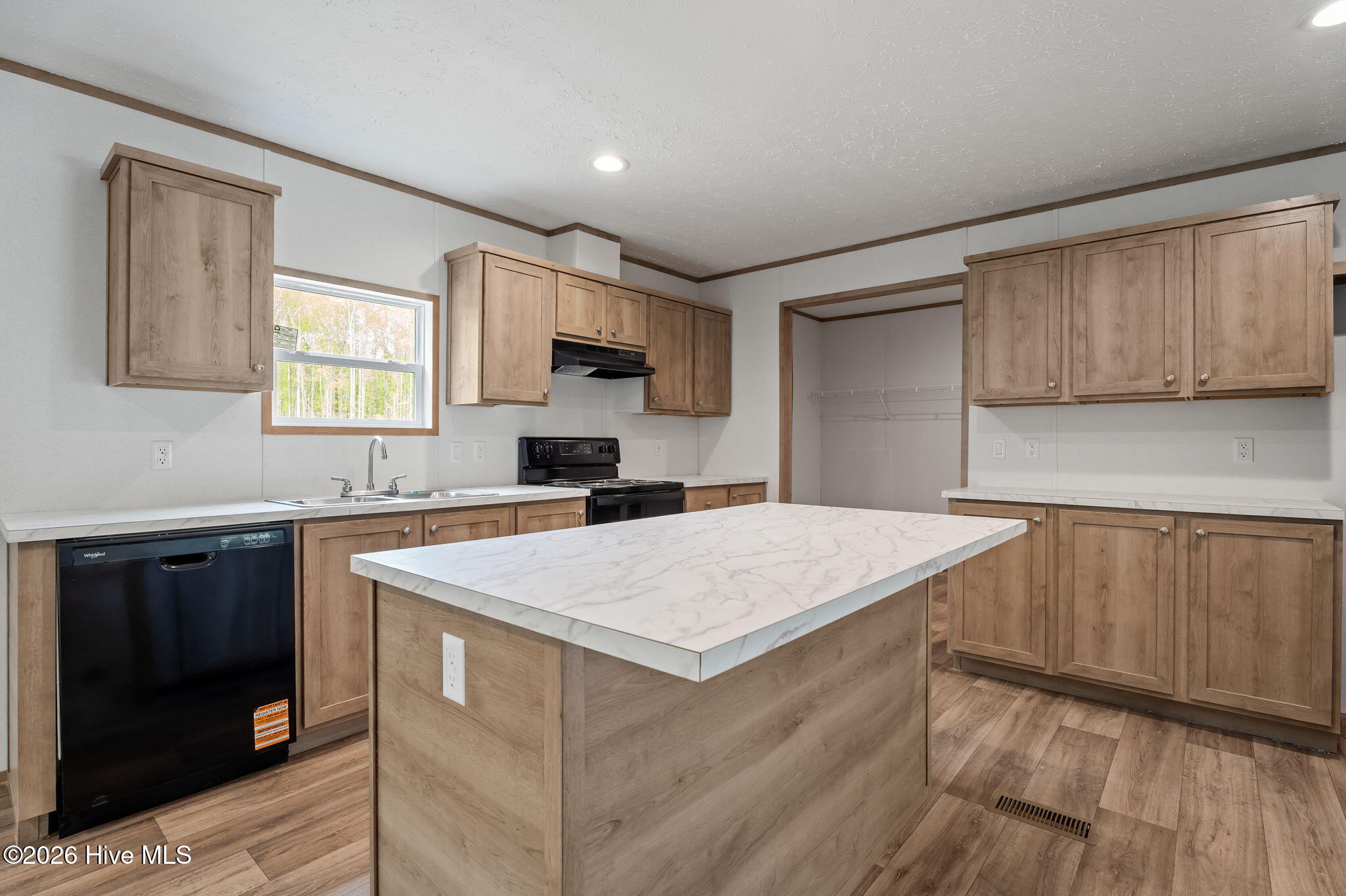 1735 Lynch Road Property Photo 10