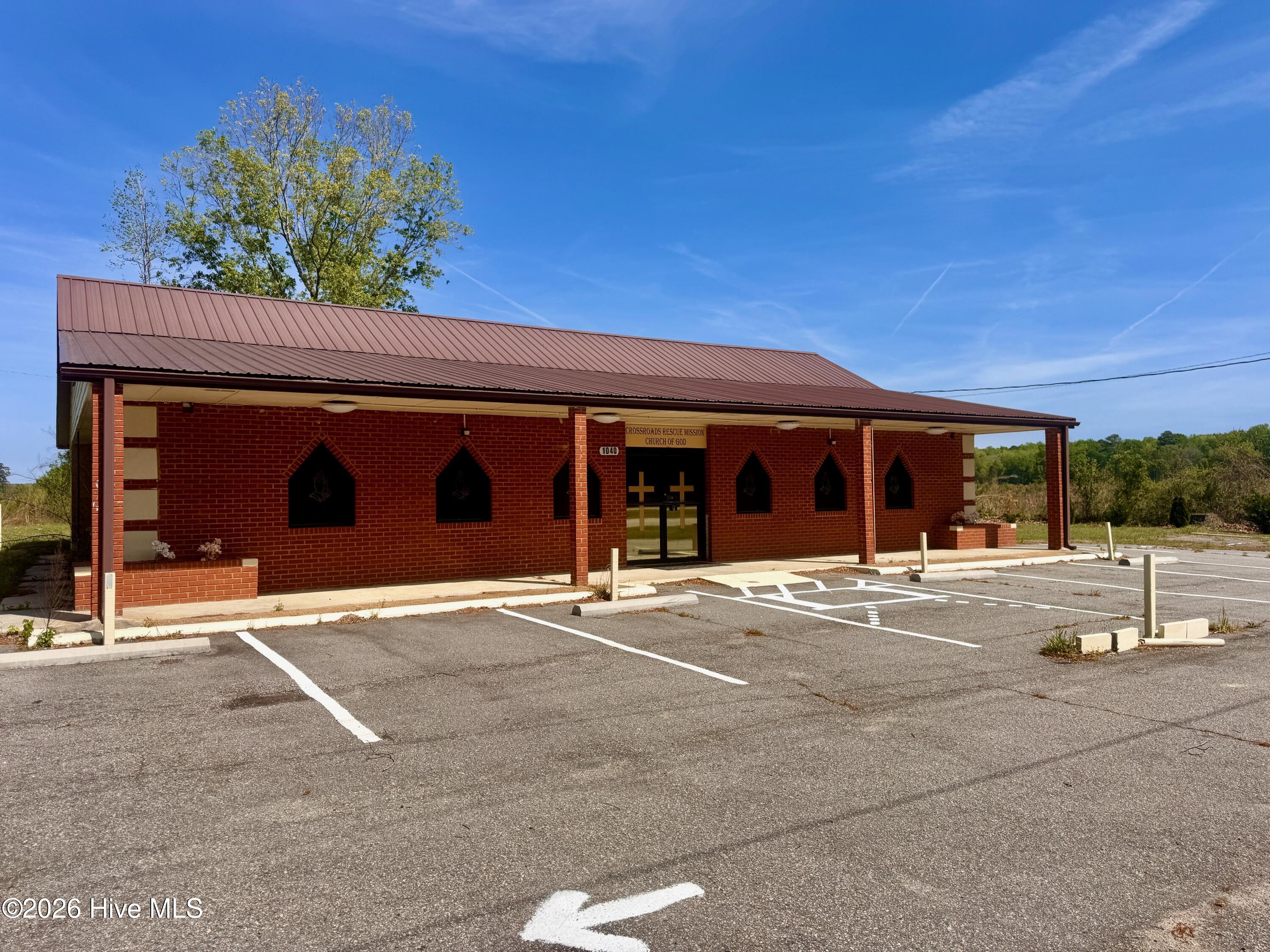 1040 Us 13-17s Property Photo 2