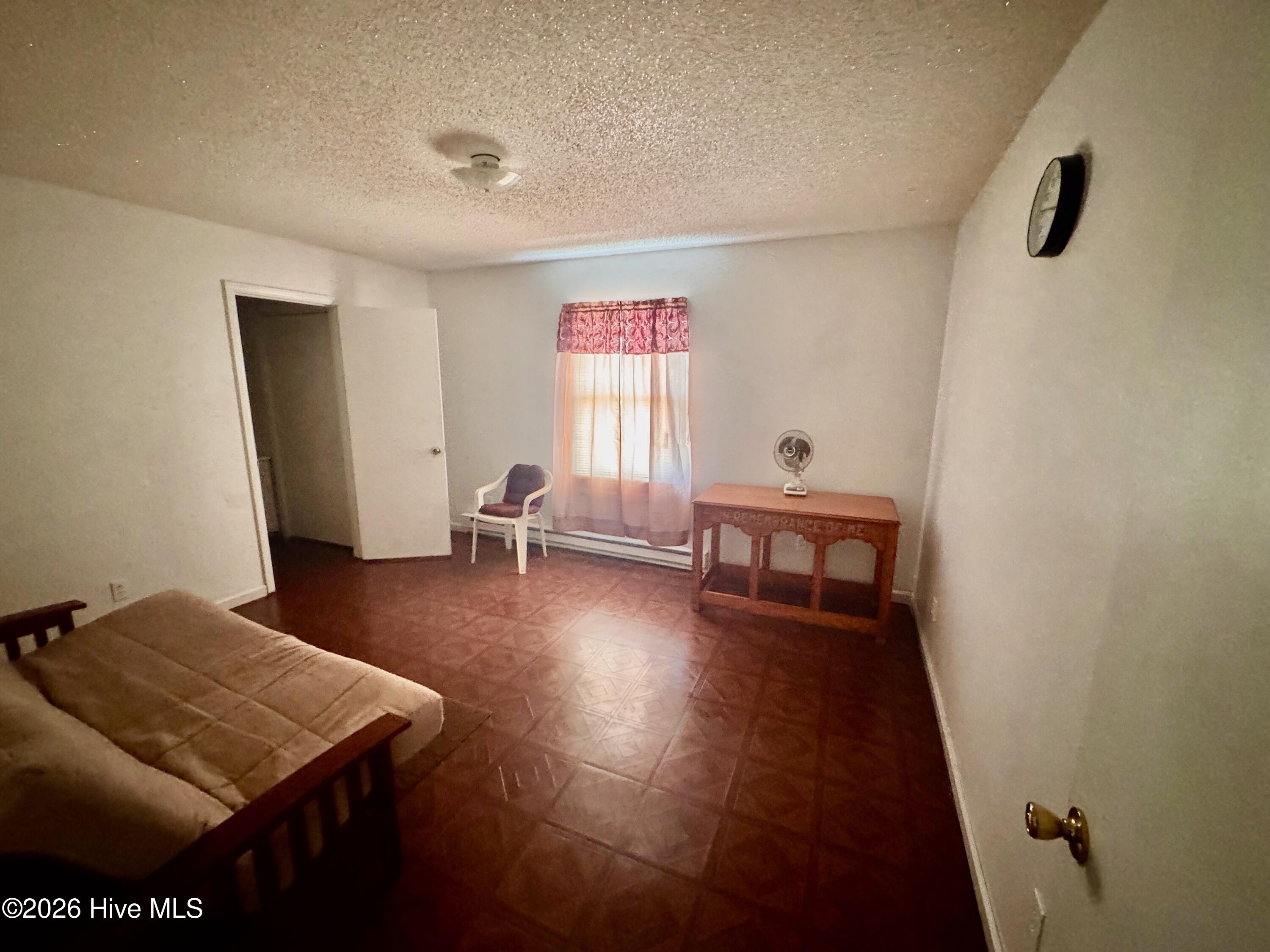 1040 Us 13-17s Property Photo 13