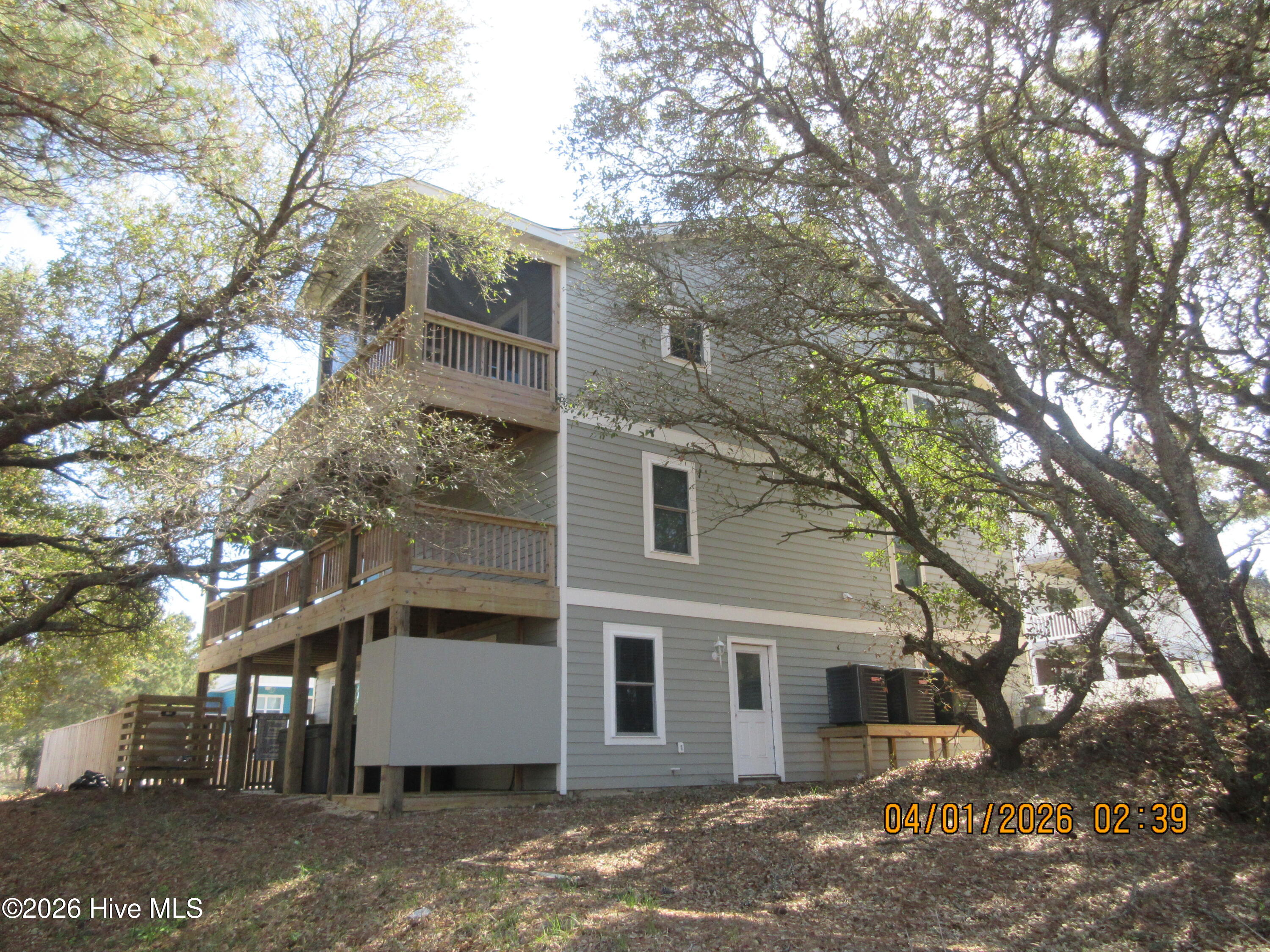 861 Ivory Court Property Photo 4