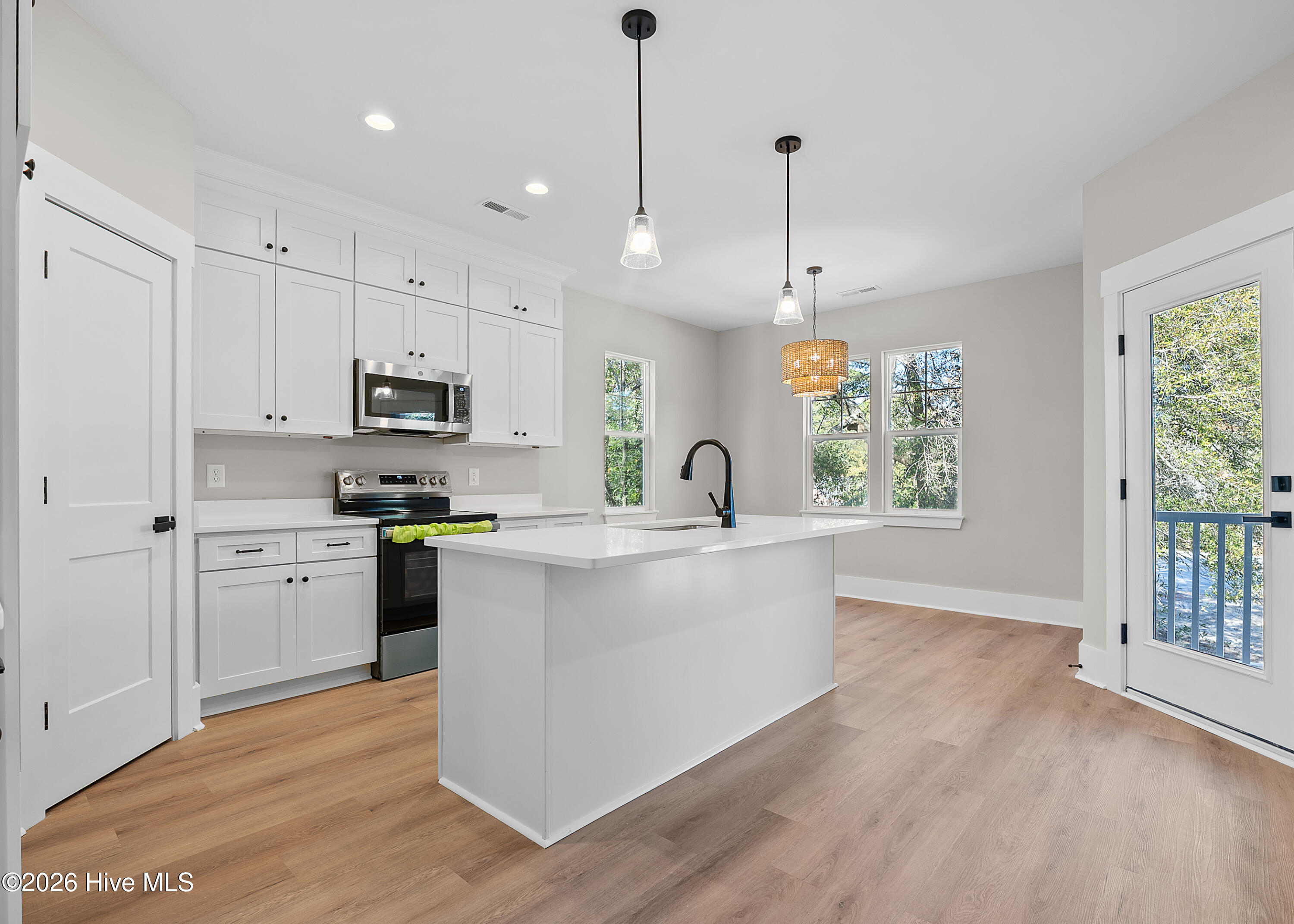 4926 Oleander Drive Unit B Property Photo 2