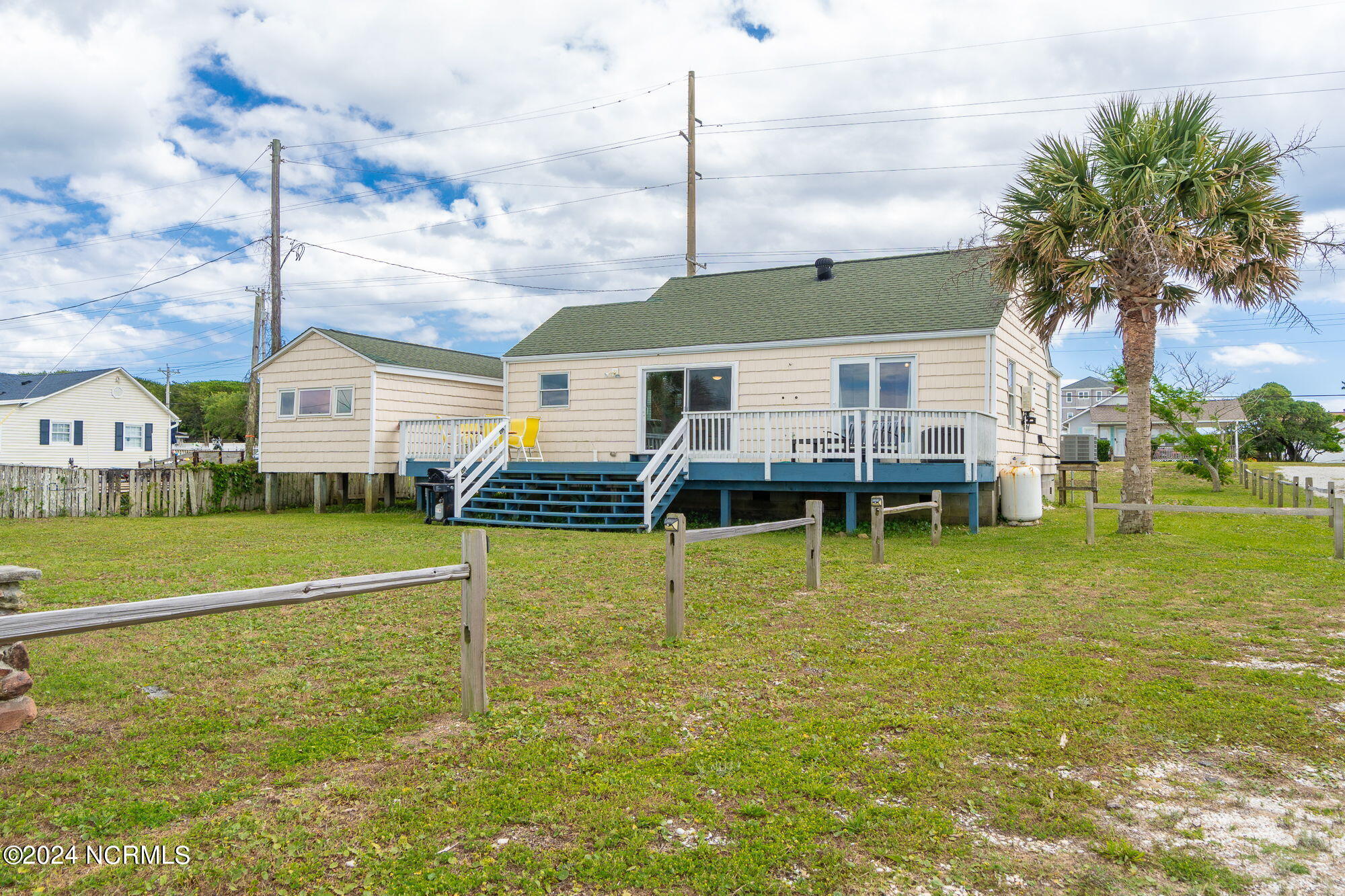 1096 Salter Path Road Property Photo 11