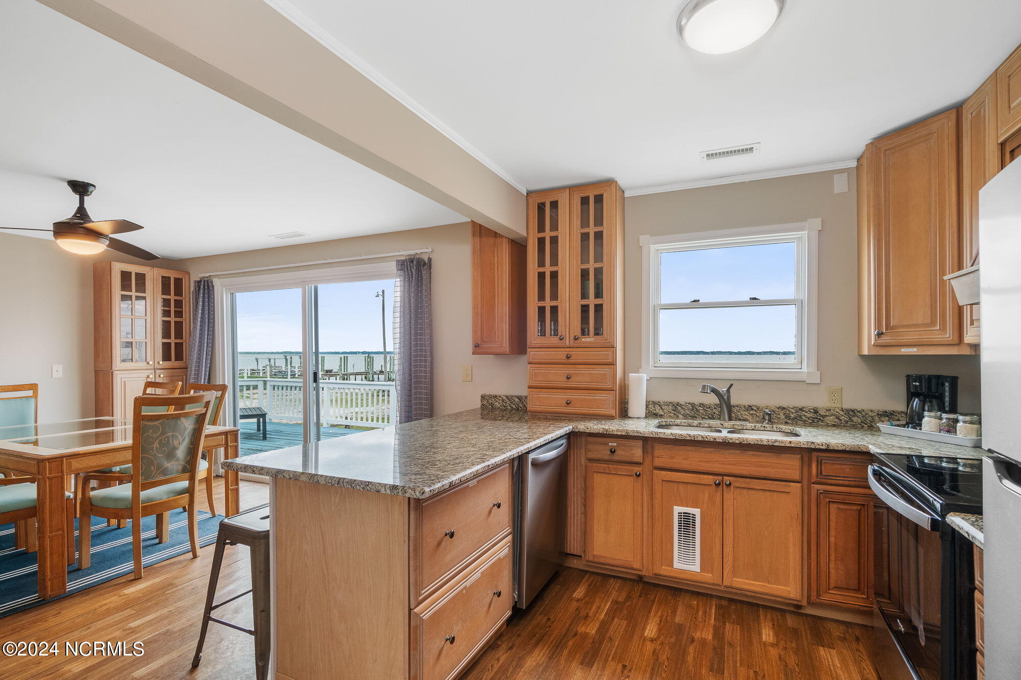 1096 Salter Path Road Property Photo 13