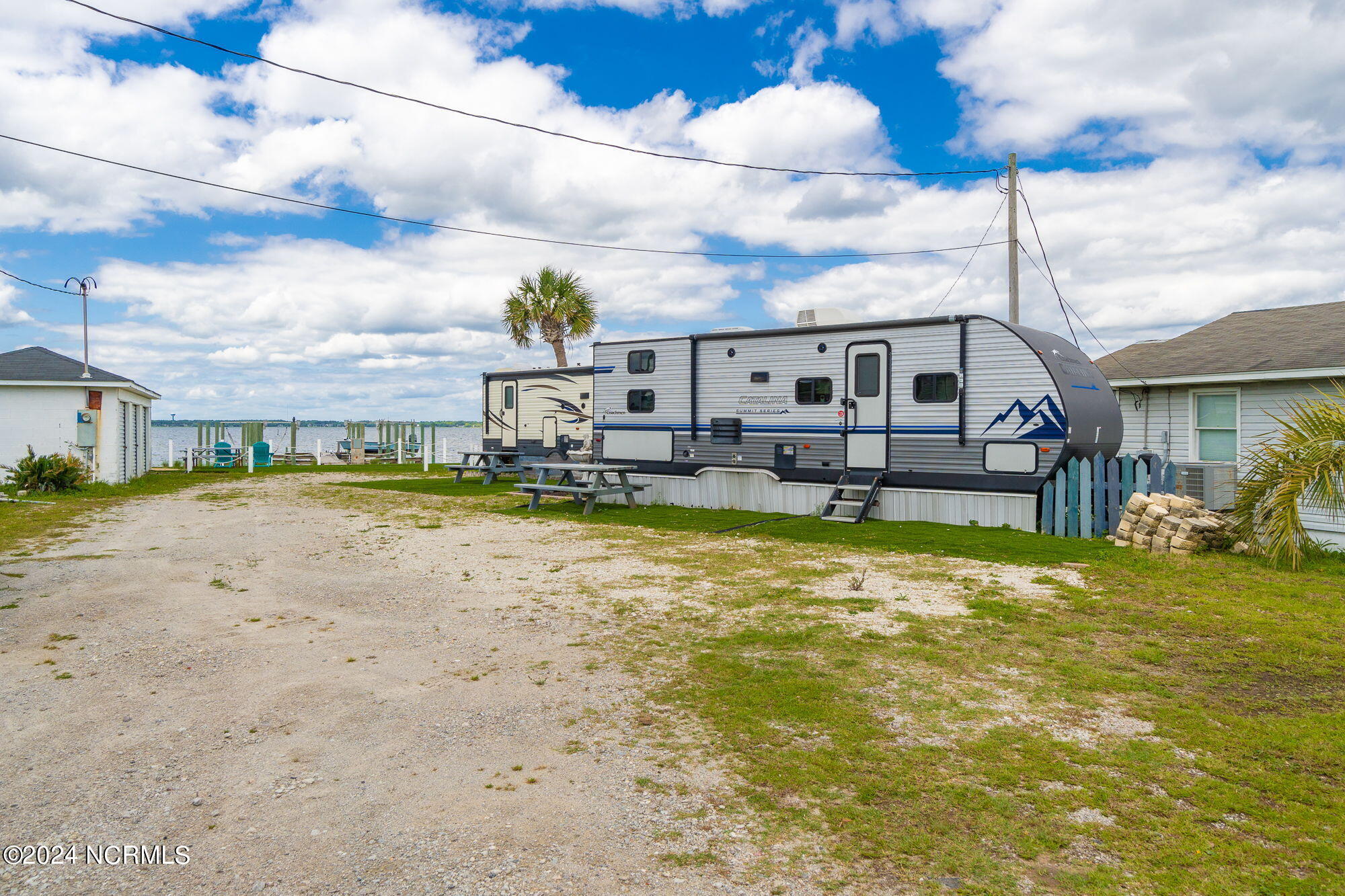 1096 Salter Path Road Property Photo 16