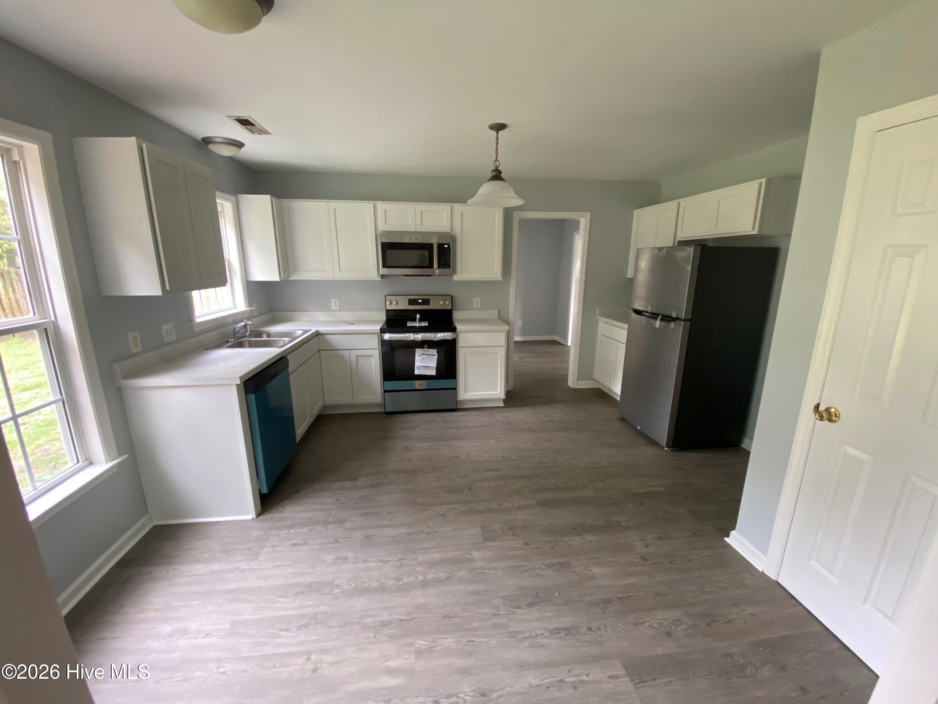 1214 Huff Drive Property Photo 3