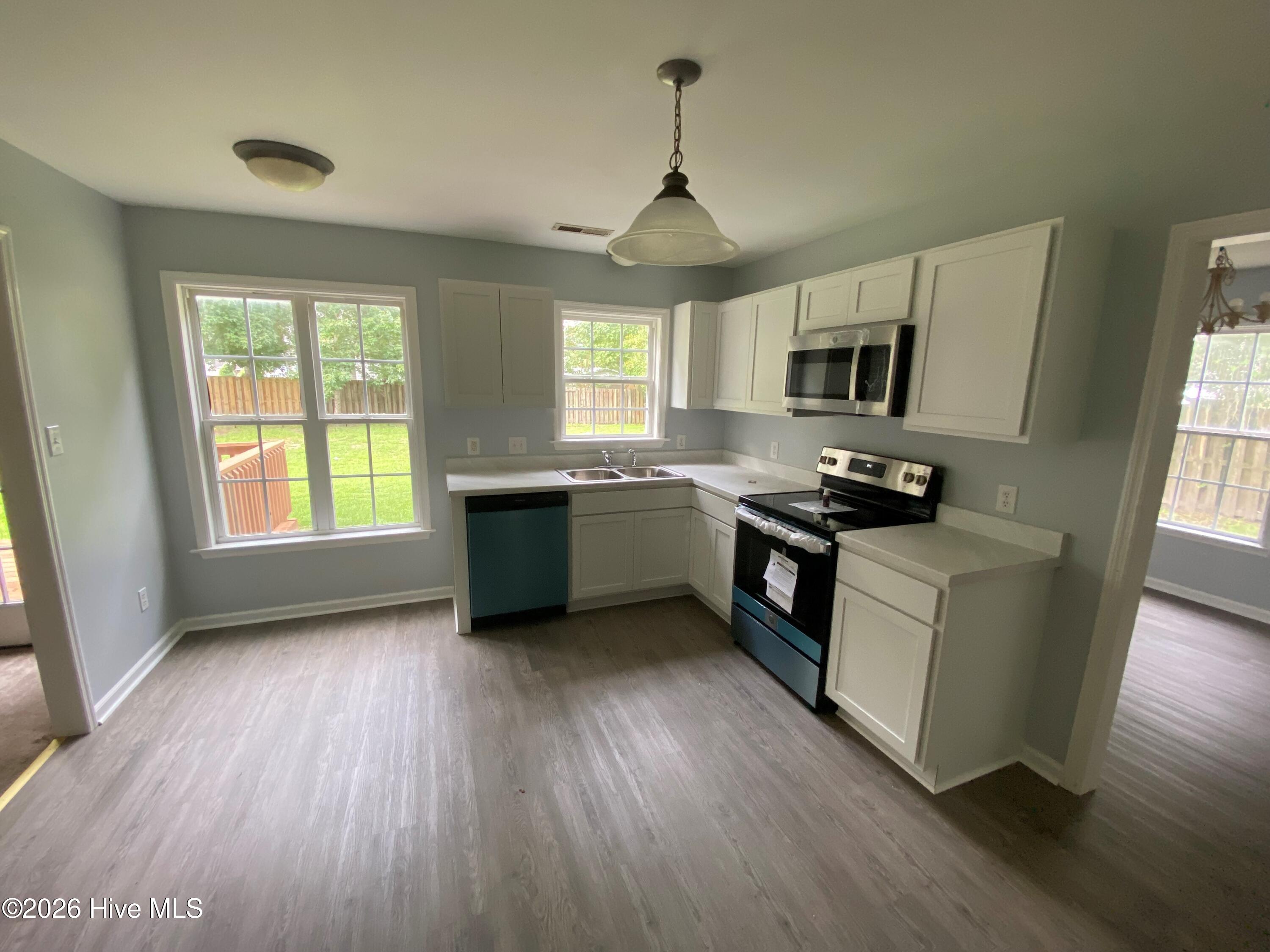 1214 Huff Drive Property Photo 4