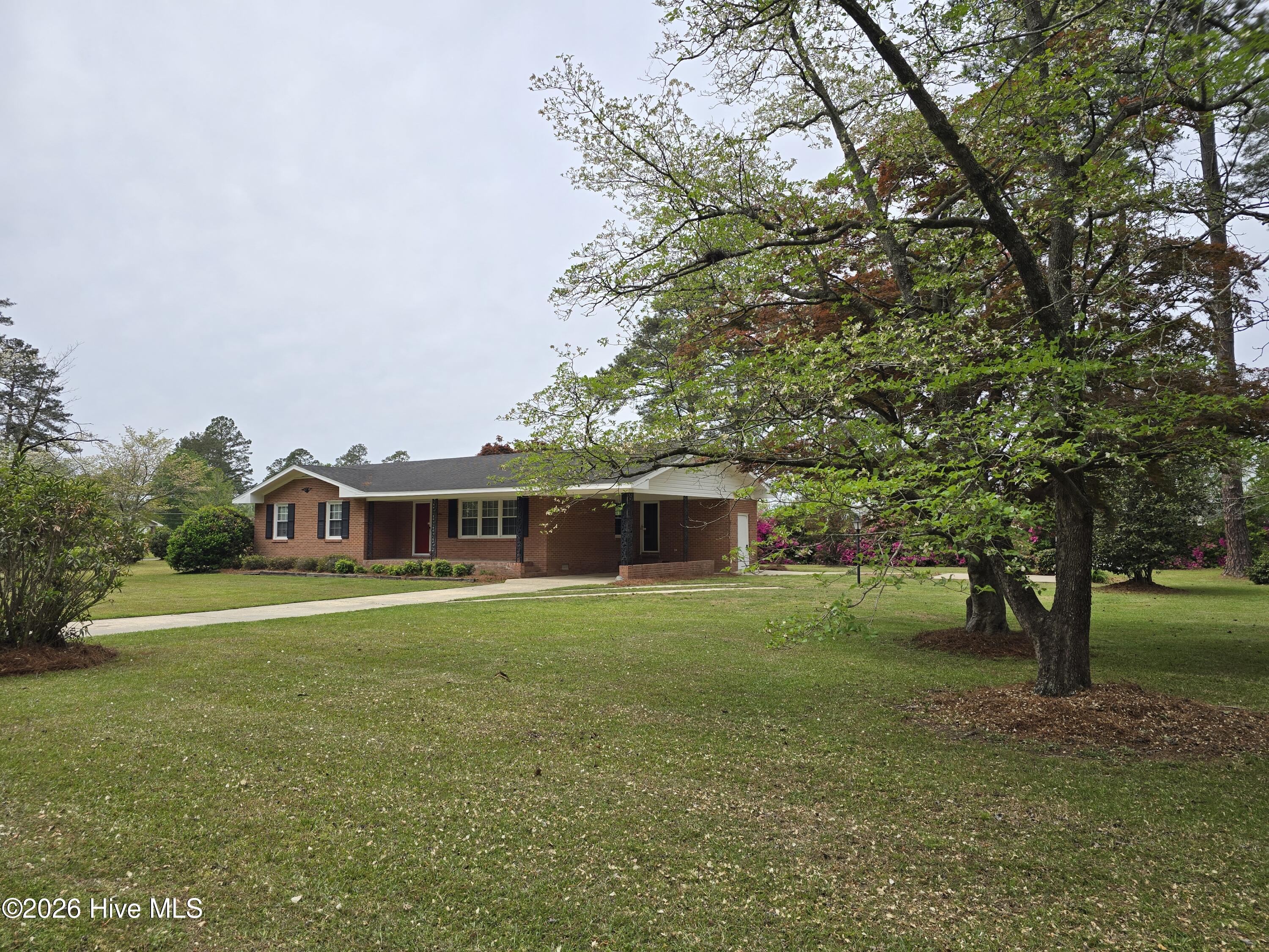 346 Pinecrest Drive Property Photo 2