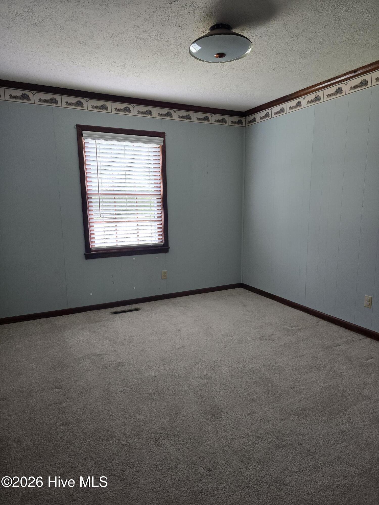 346 Pinecrest Drive Property Photo 5