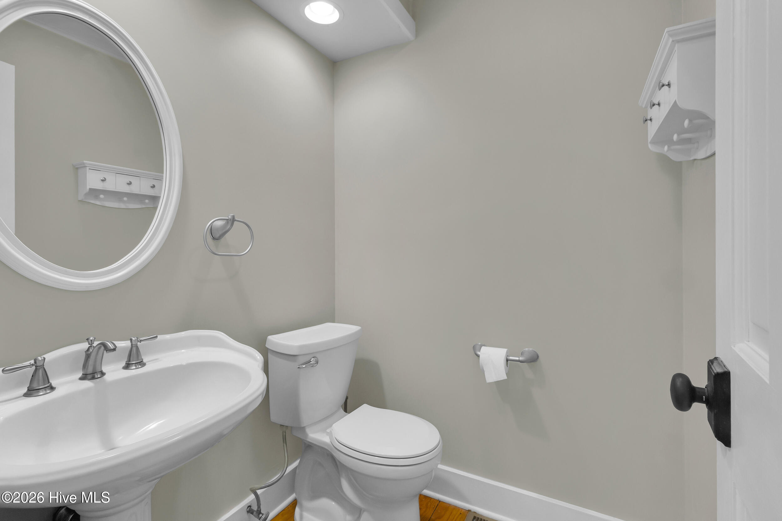 7000 Club House Drive Property Photo 16