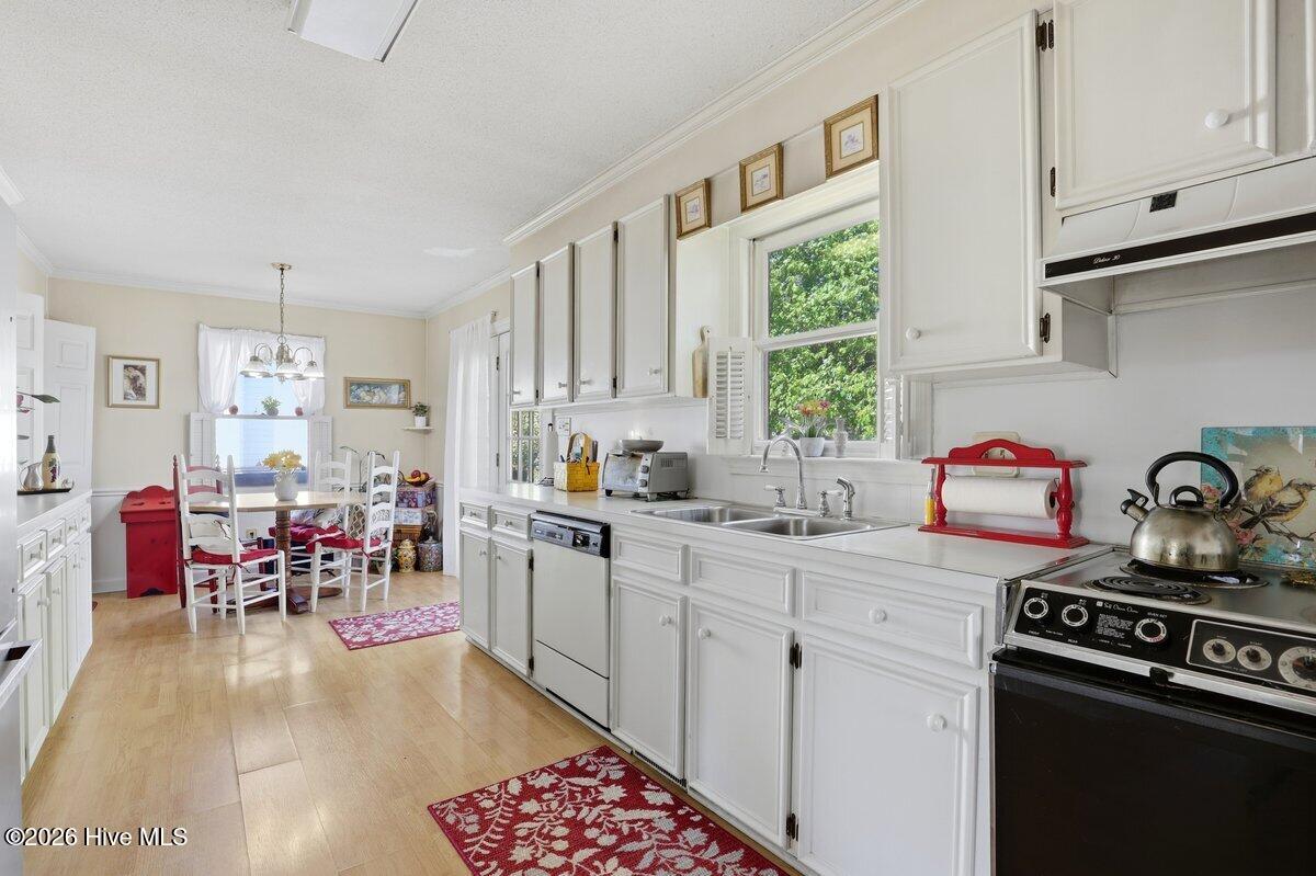 3701 Cornwallis Road Property Photo 33