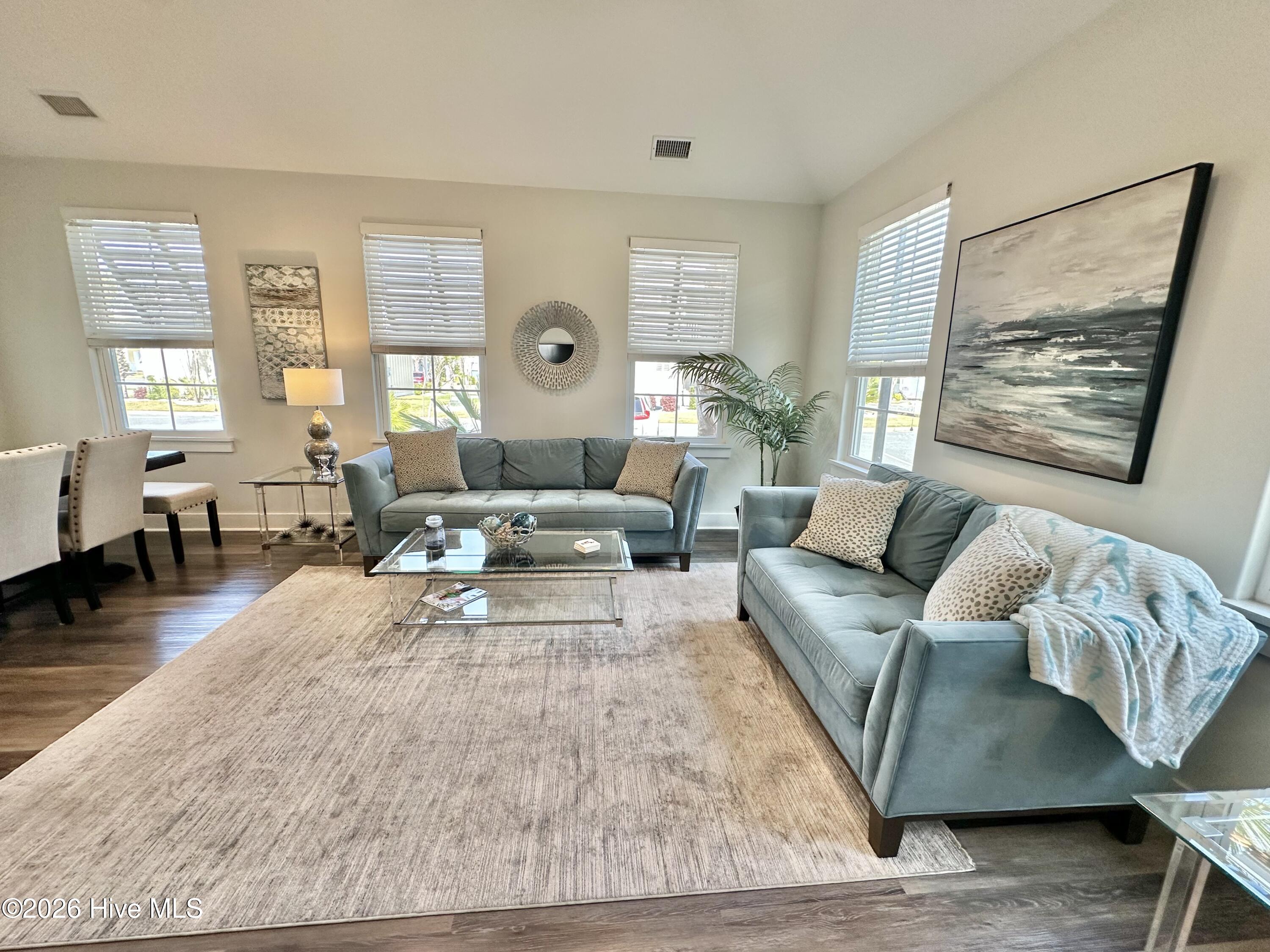 1351 Albacore Loop Property Photo 4